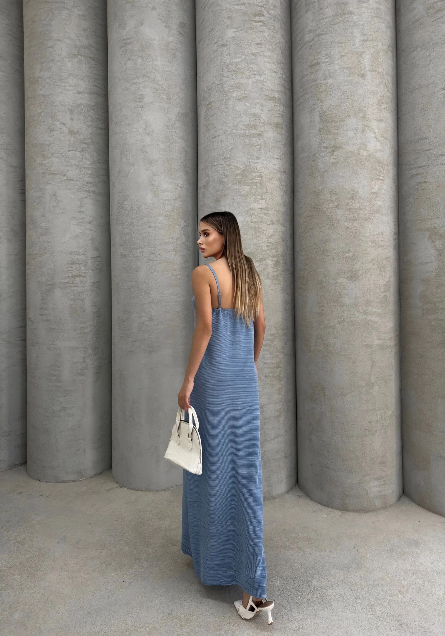 Piliseli uzun elbise