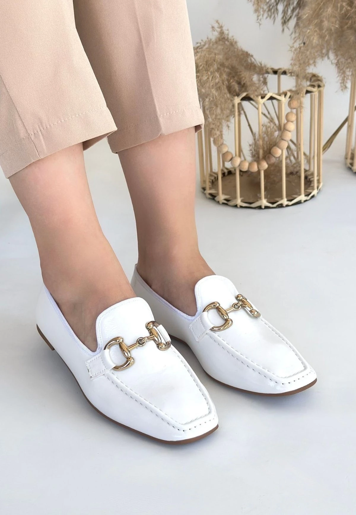 Guart Beyaz Rugan Babet Ayakkabı