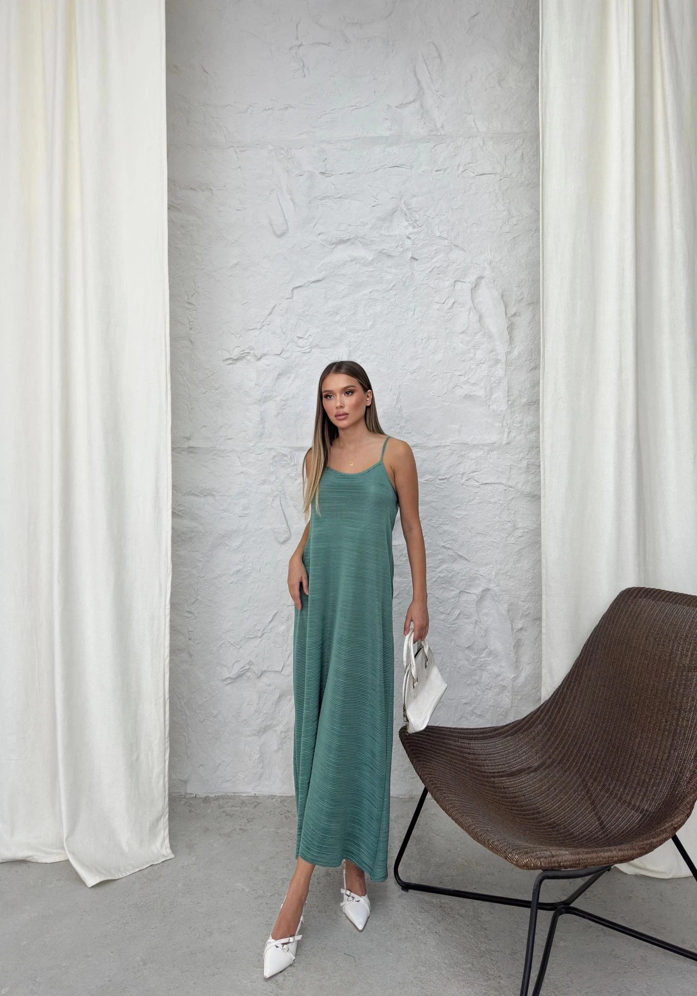 Piliseli uzun elbise