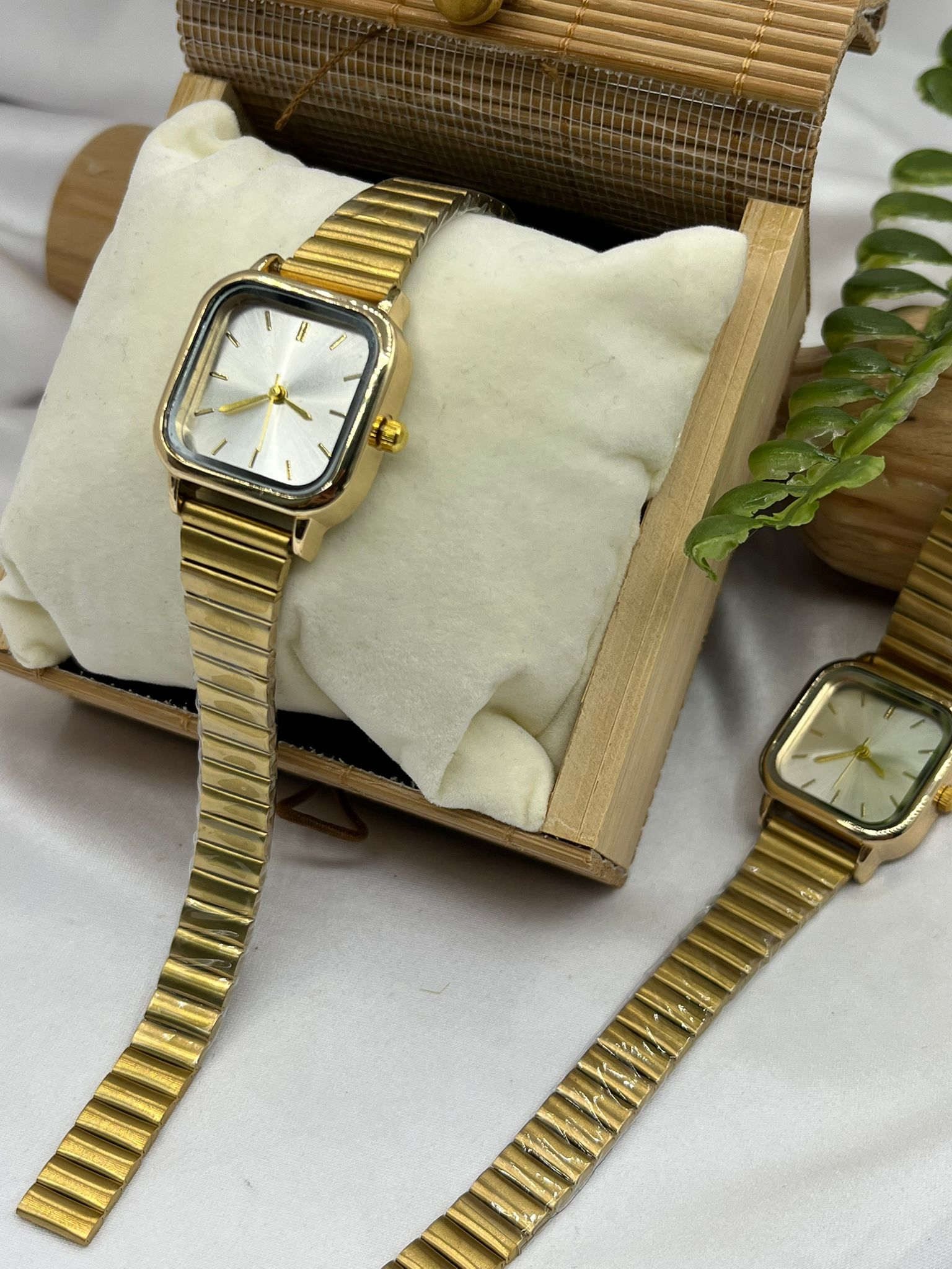 GOLD  SAAT