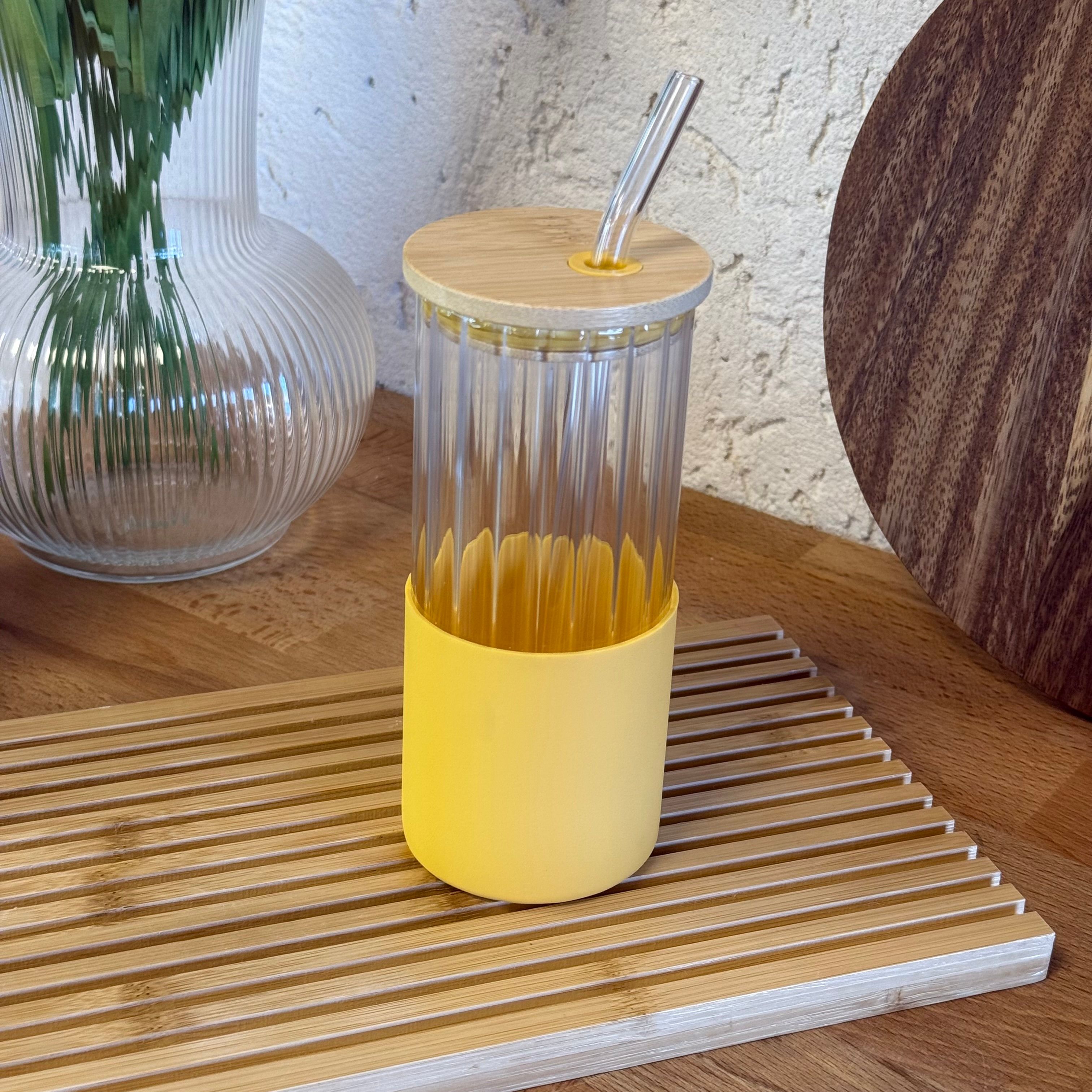 Buhara Silikon Tutmalı Yuvarlak Kalın Çizgi Borosilikat Cam Bardak 400 ML Hardal 