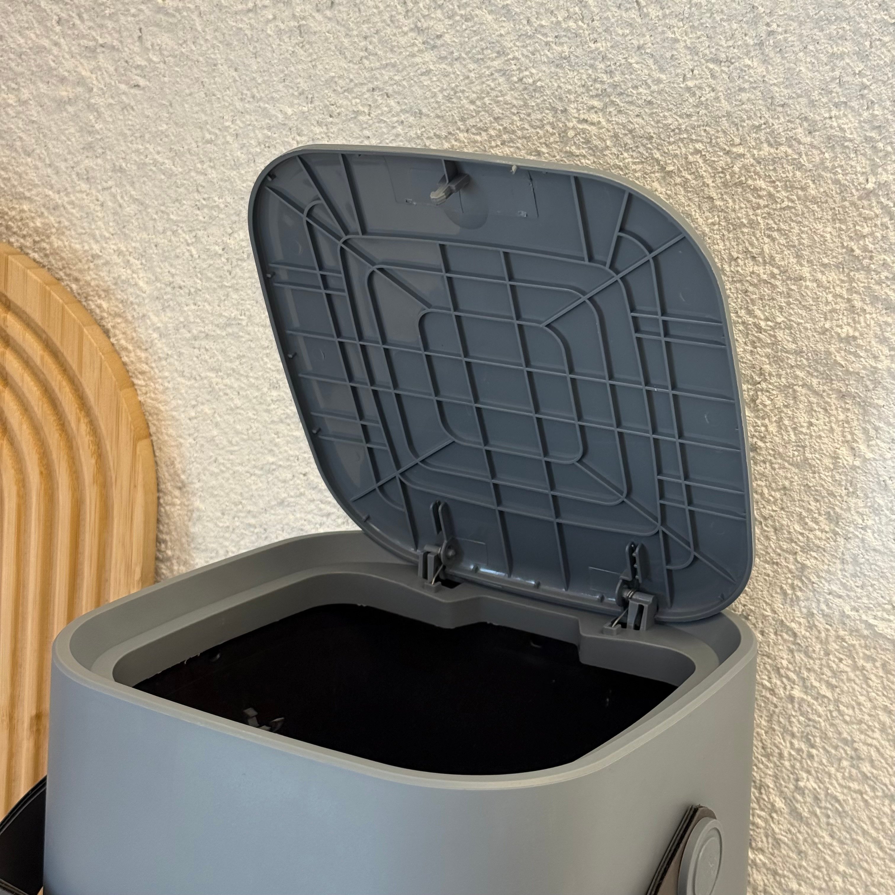 Akılı Çöp Kovası 4 Litre Gri 