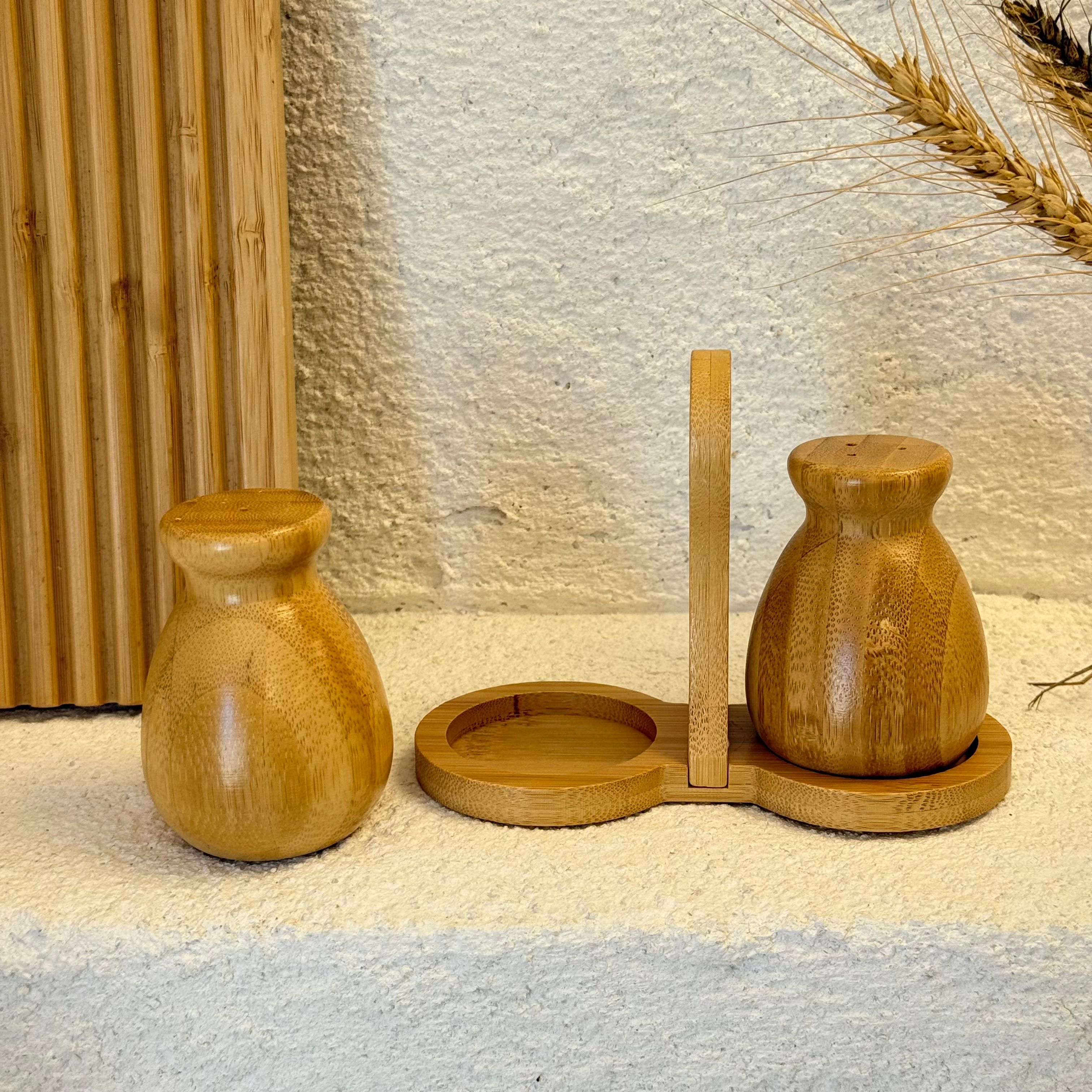 Bambu Tutmalı Stand 2 li Tuzluk Biberlik Seti 