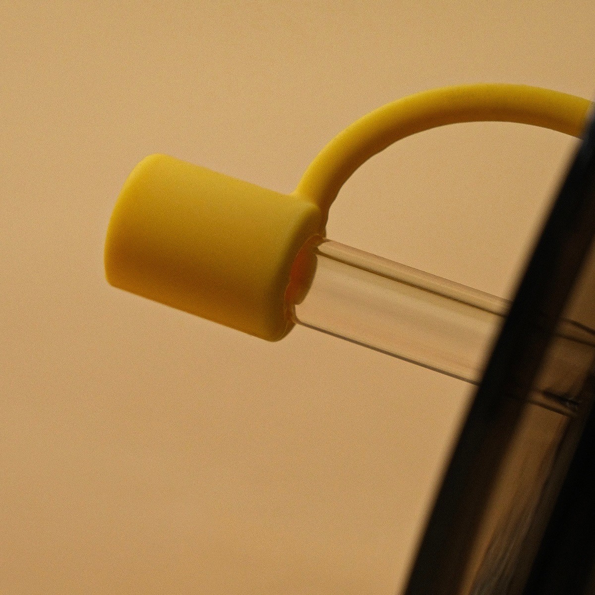 Hello Pipetli Borosilikat Cam Bardağı Sarı 500 ML 