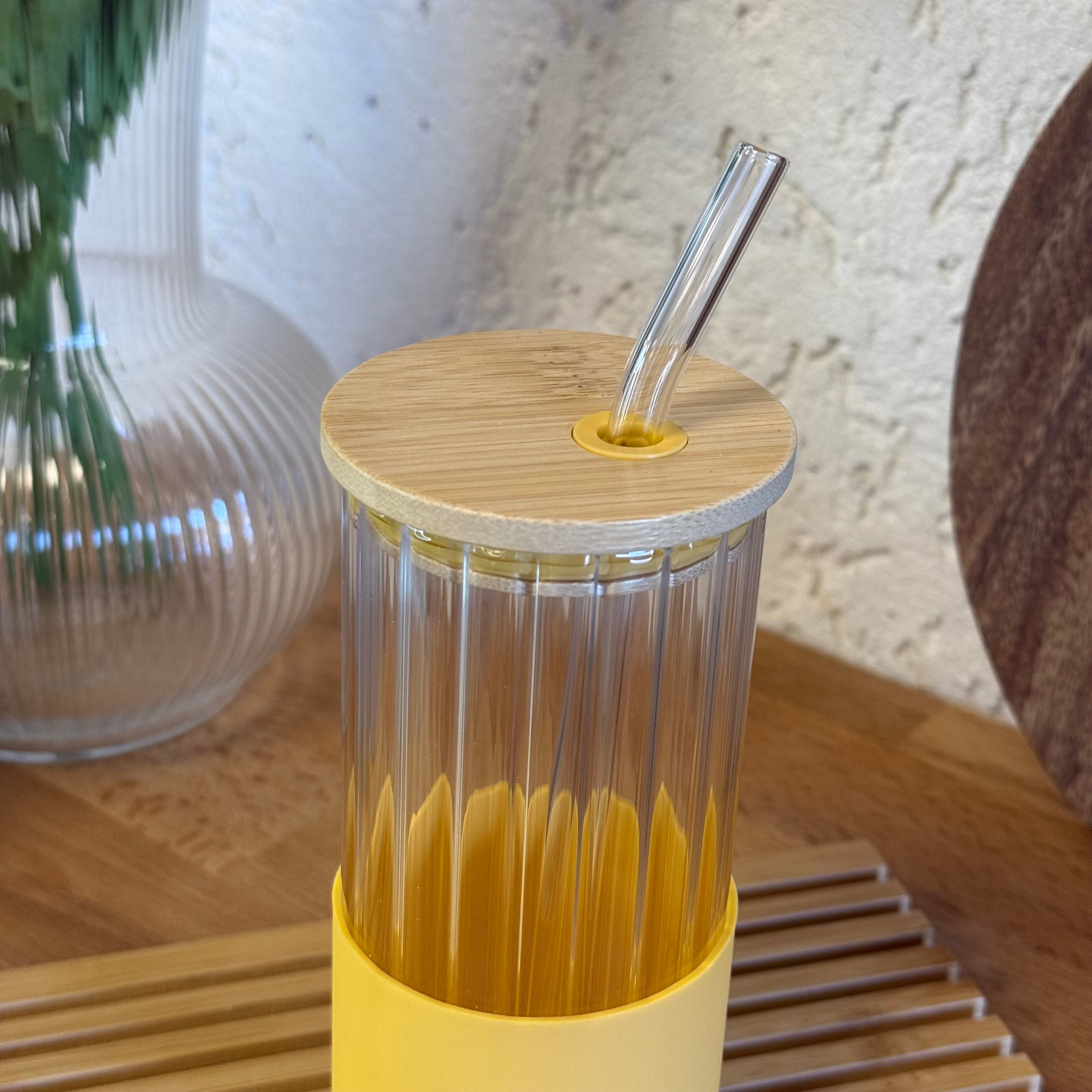 Buhara Silikon Tutmalı Yuvarlak Kalın Çizgi Borosilikat Cam Bardak 400 ML Hardal 