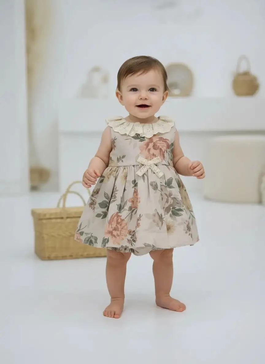 Çiçek Baskılı Şortlu Elbise