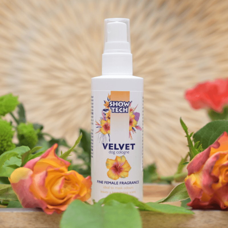 Show Tech Velvet Dişi Kedi ve Köpek Parfümü 100 ml