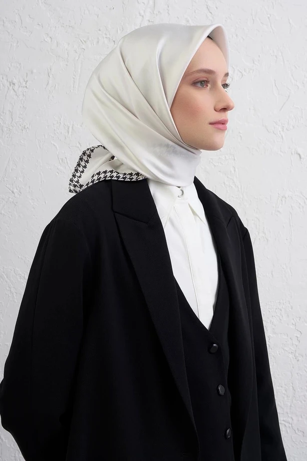 Armine Eşarp İpek Tivil 26K-AR-9443DT - 3