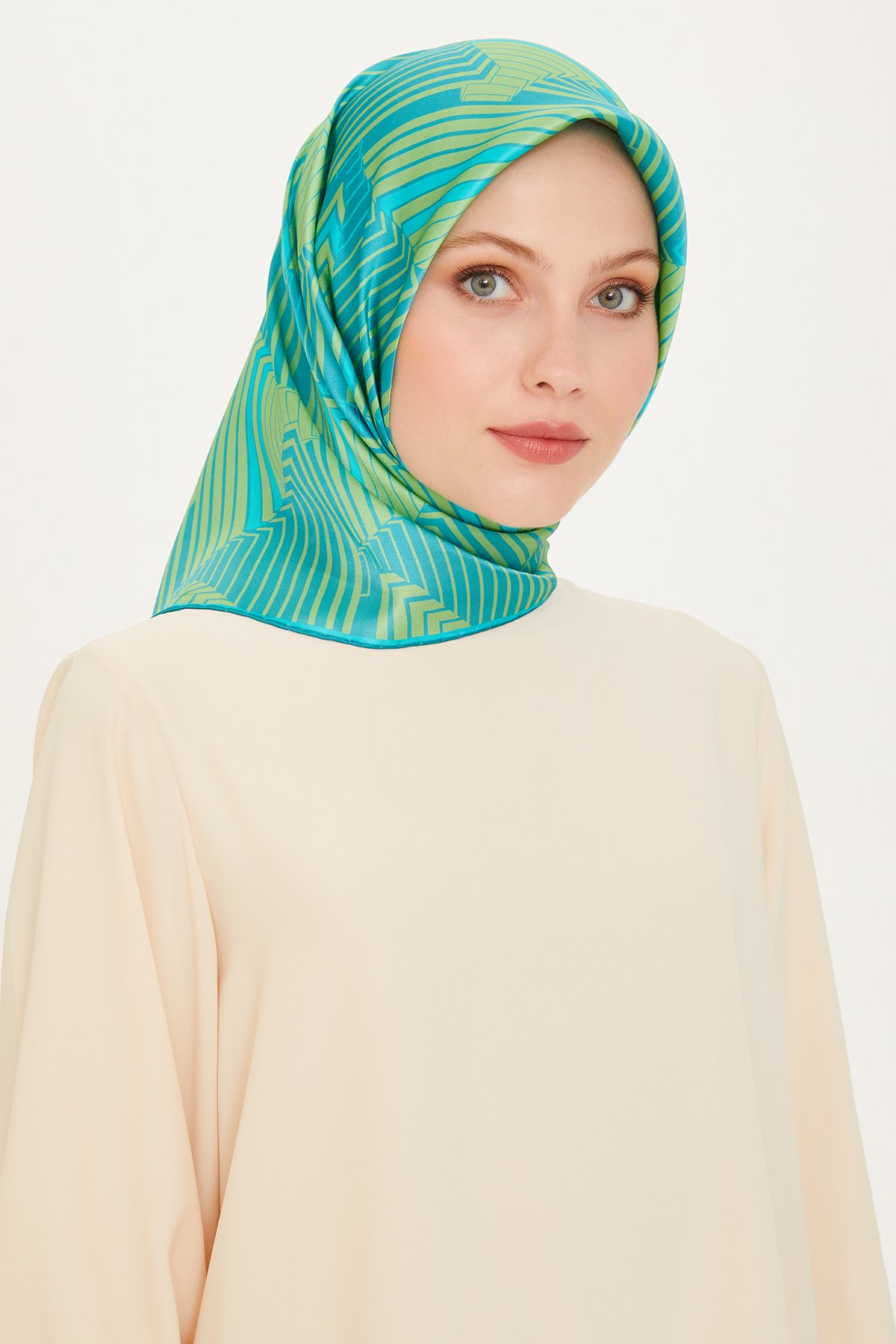 Armine Eşarp Tivil İpek 9218DT
