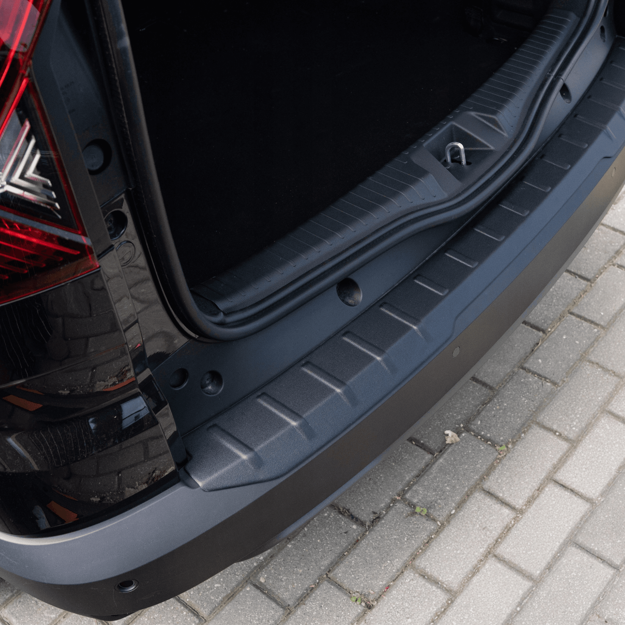 Scratch Guard Plastic Rear Bumper Protector Fit Dacia Jogger (2022-2024)