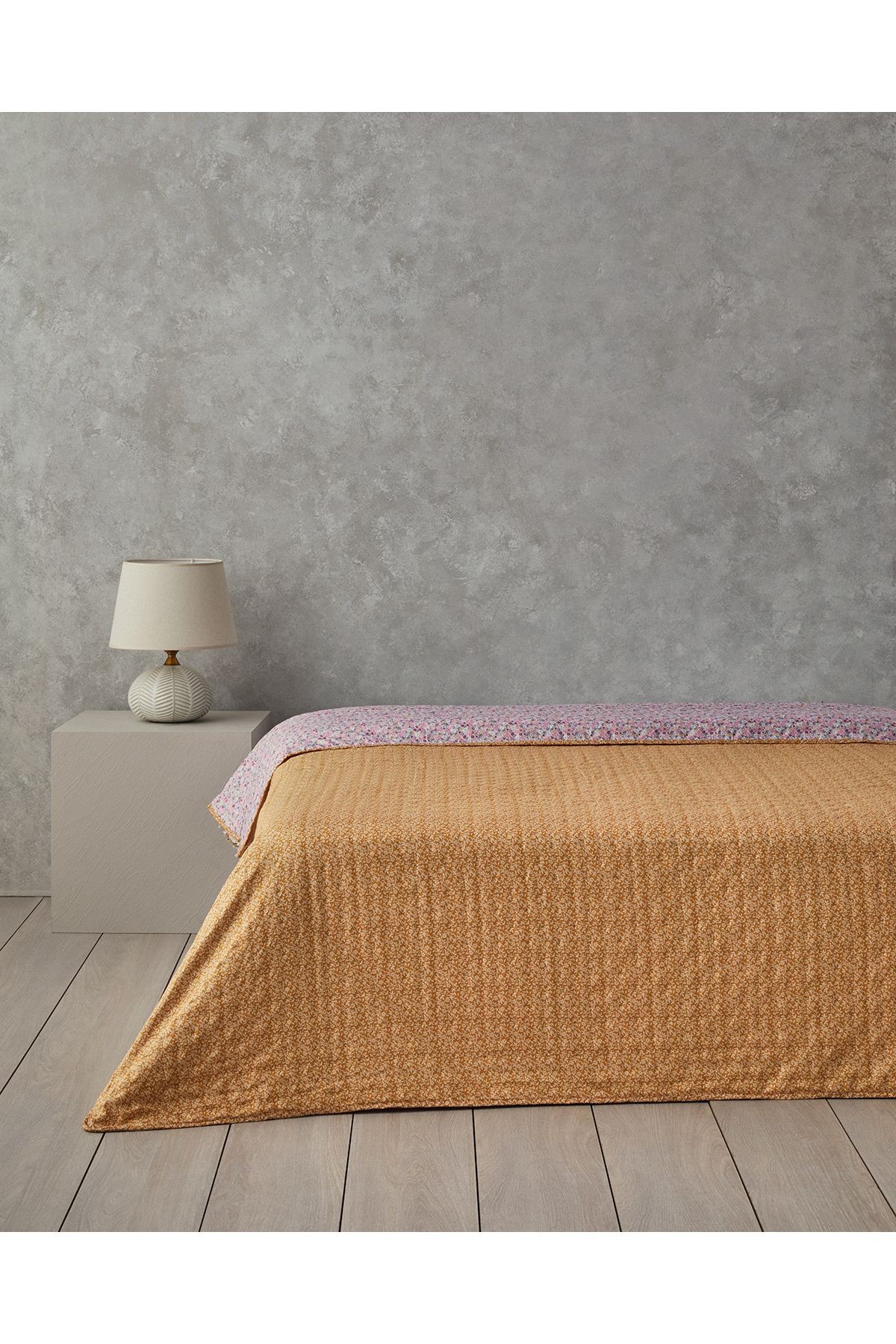 Chamomile Cluster Tek Kişilik Çok Amaçlı Örtü Pembe