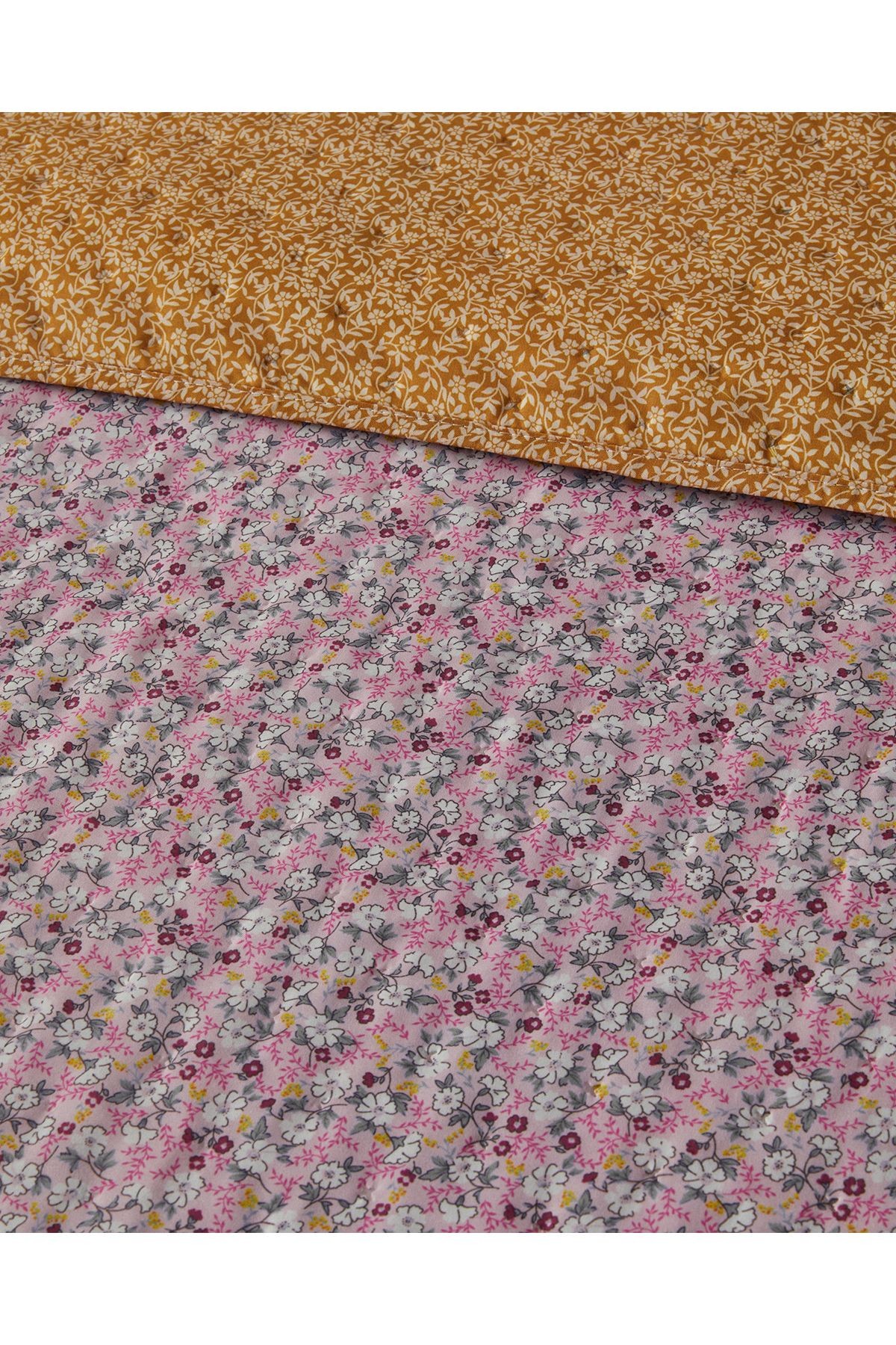 Chamomile Cluster Tek Kişilik Çok Amaçlı Örtü Pembe