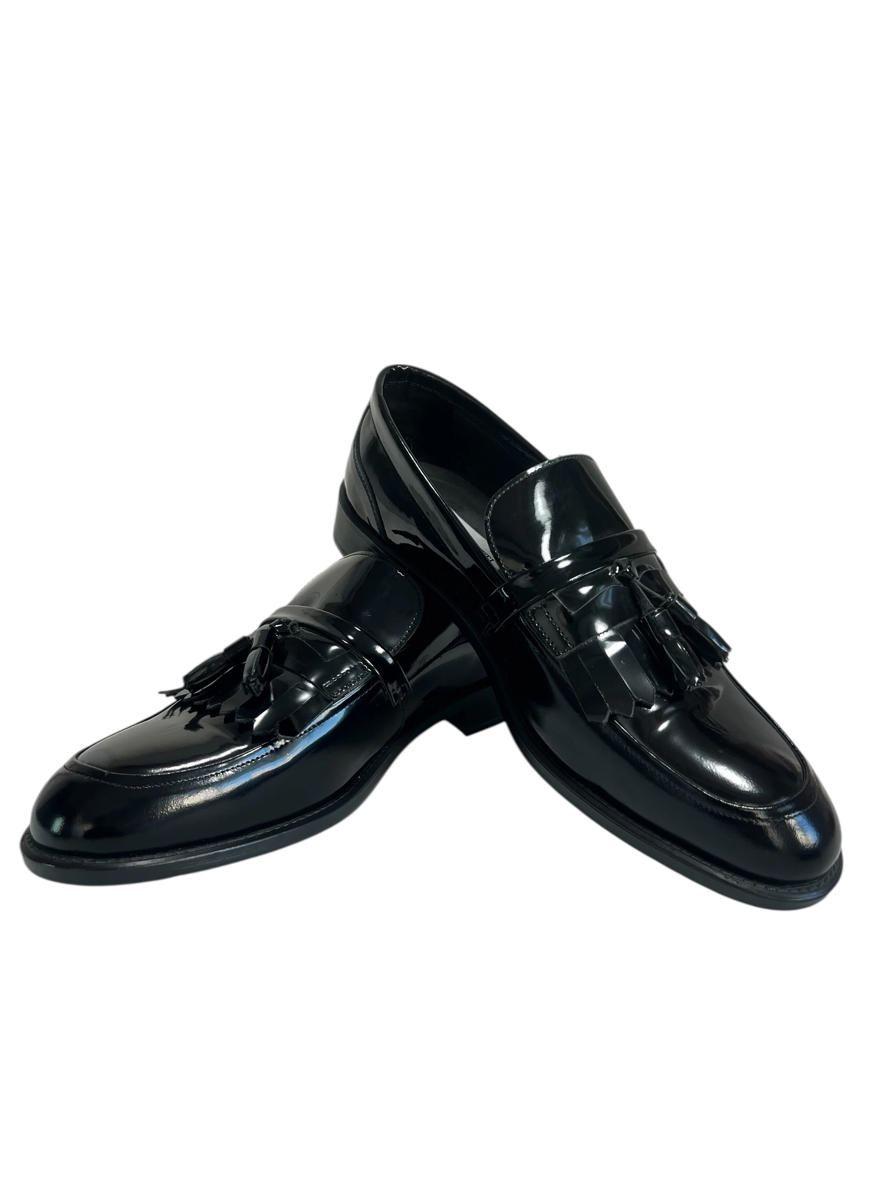 PÜSKÜLLÜ SİYAH RUGAN LOAFER