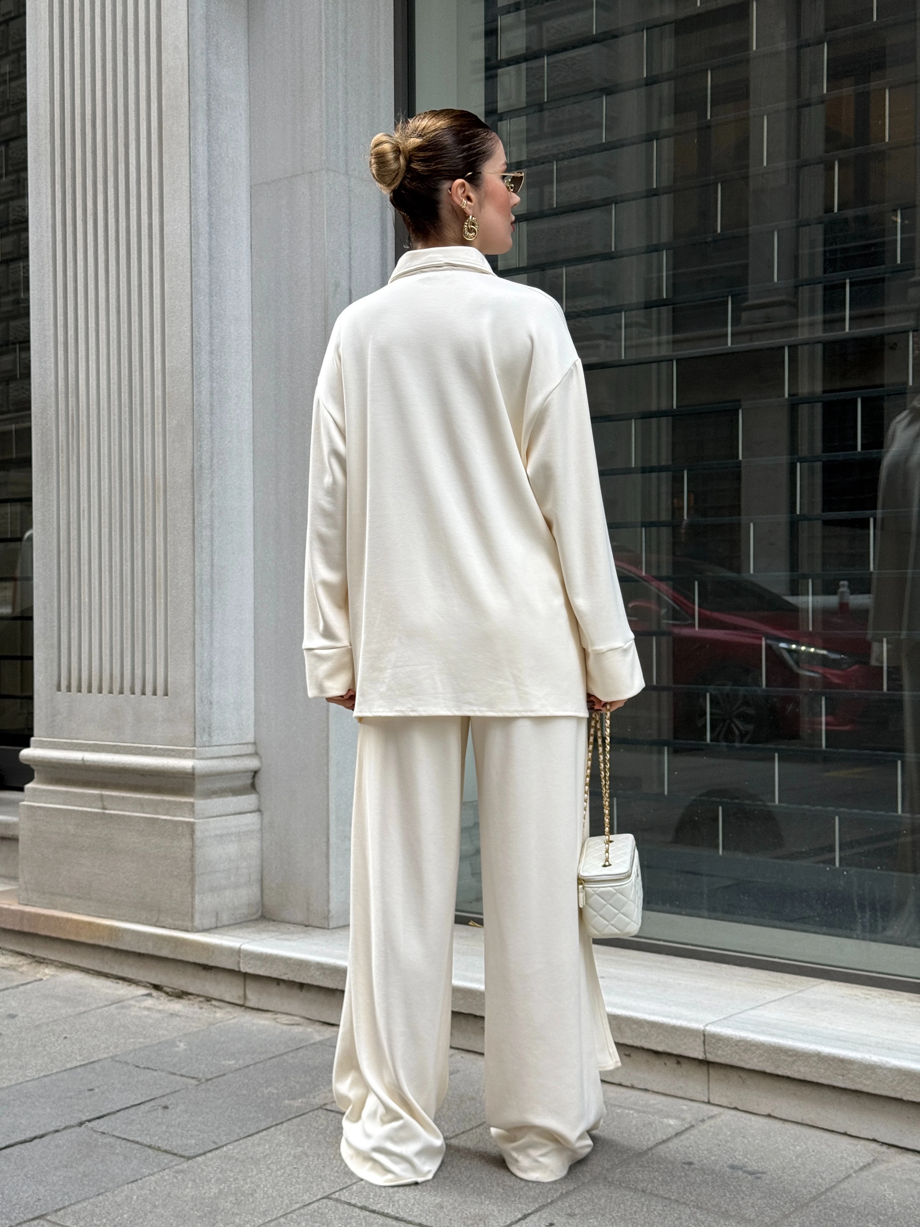 Esla Pantolon Detaylı Takım