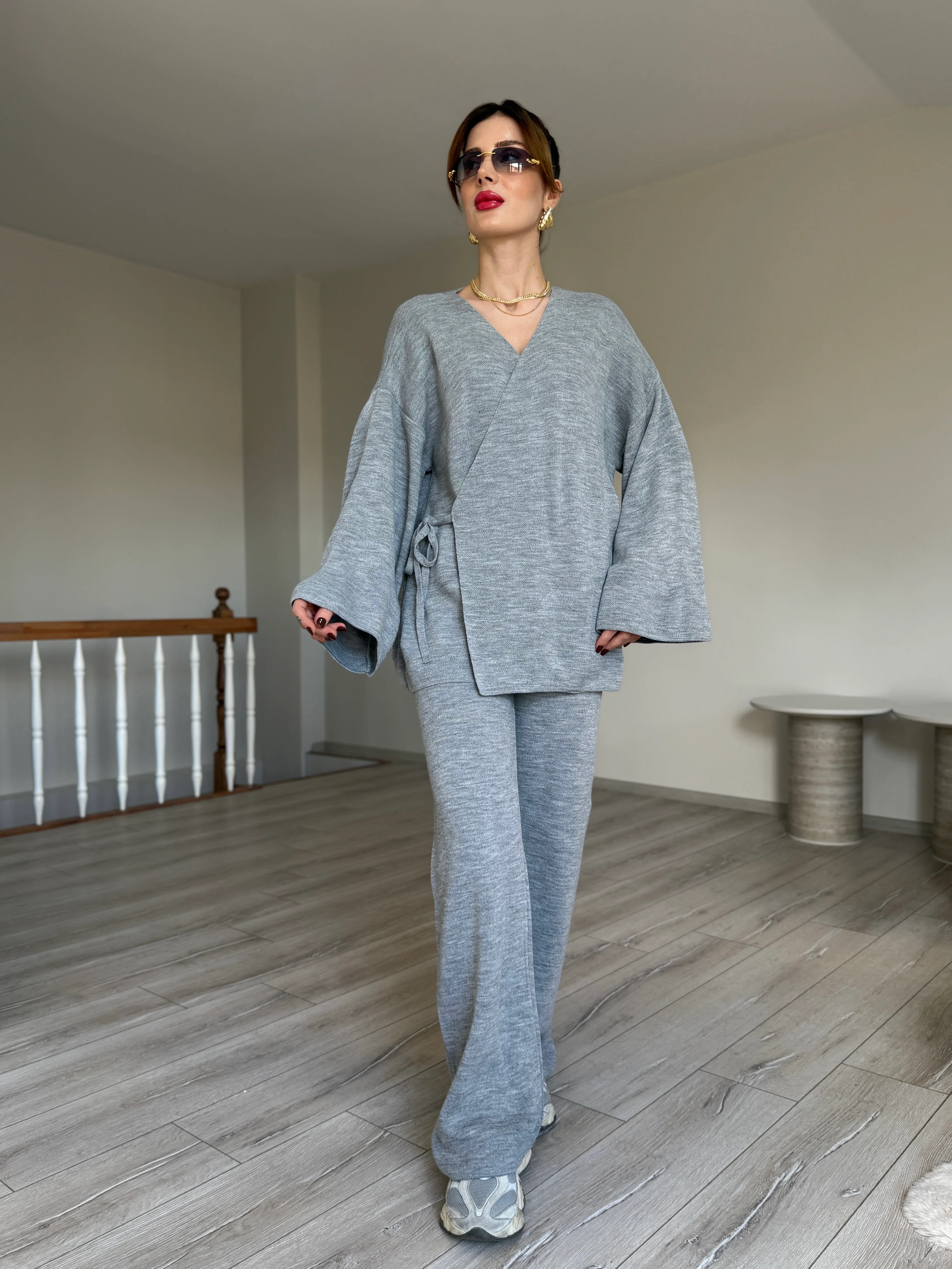 Yandan Bağlamalı Triko Takım - Gri