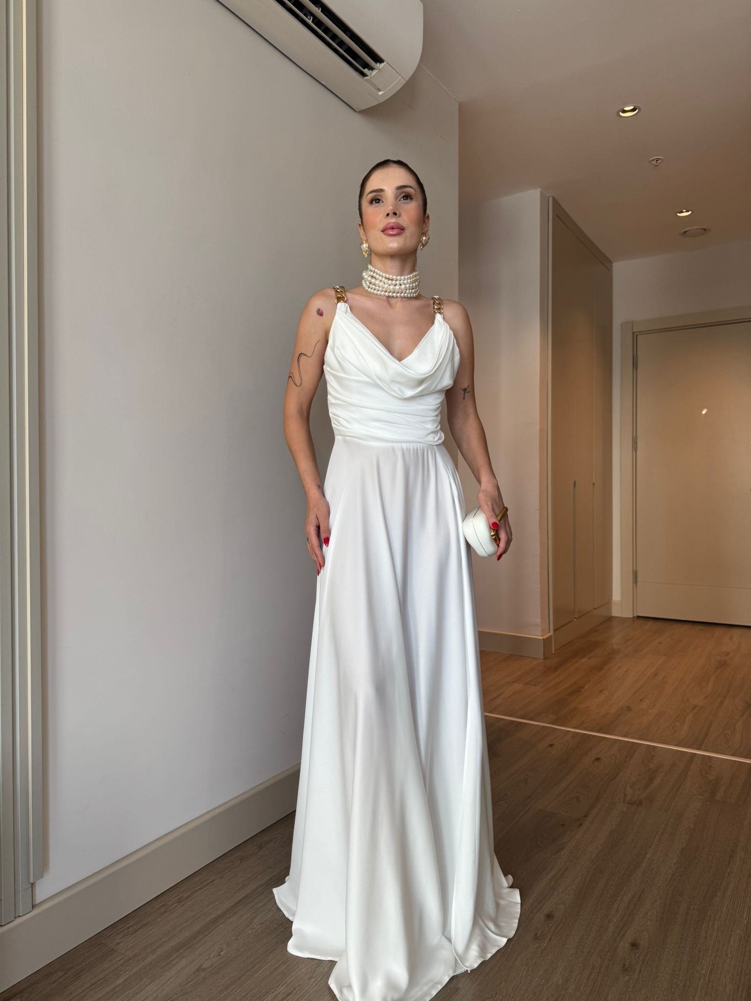 Degaje Gold Detaylı Saten Abiye - Beyaz