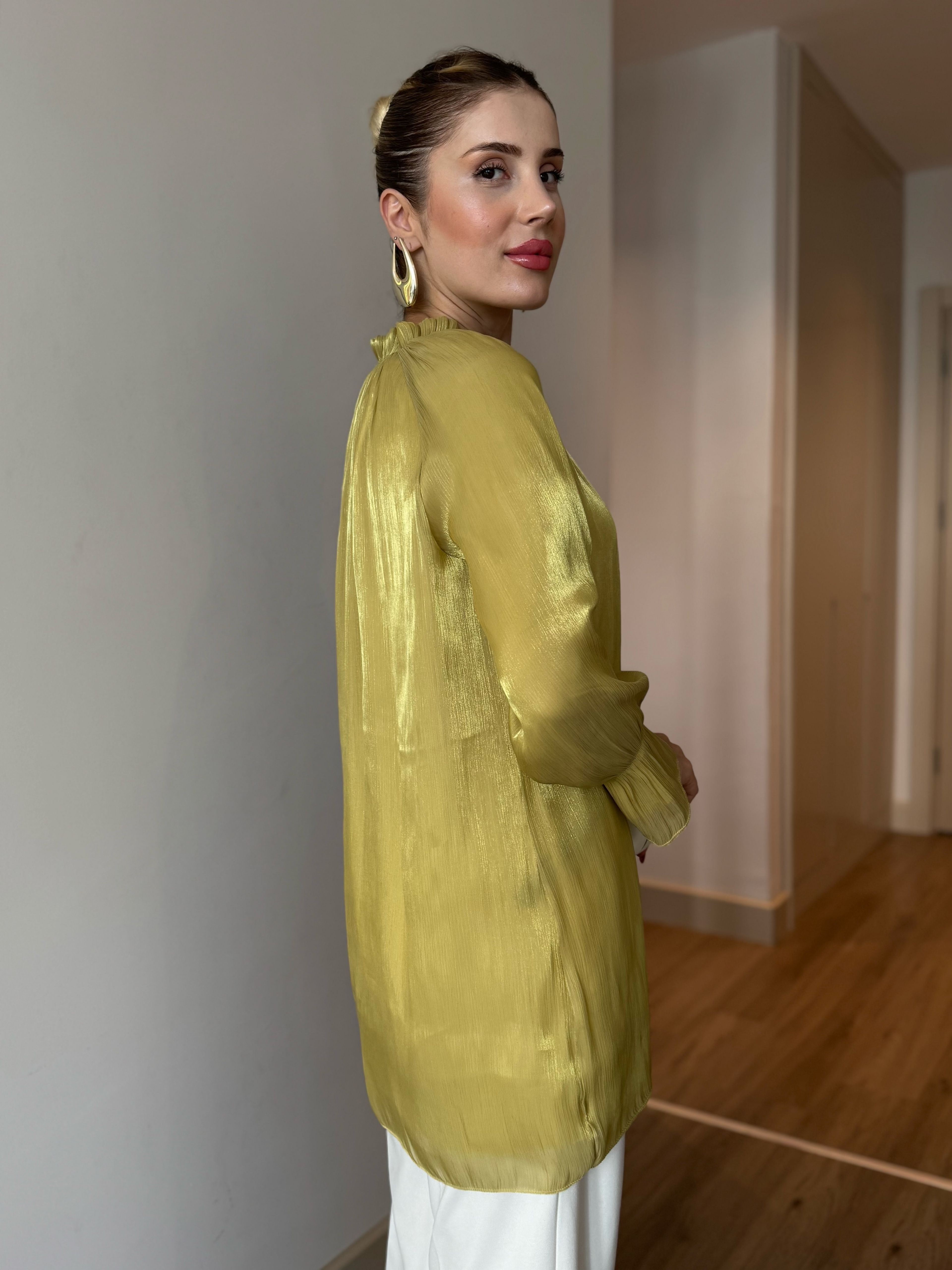 Volanlı Gül Detaylı Gömlek - Yağ Yeşili