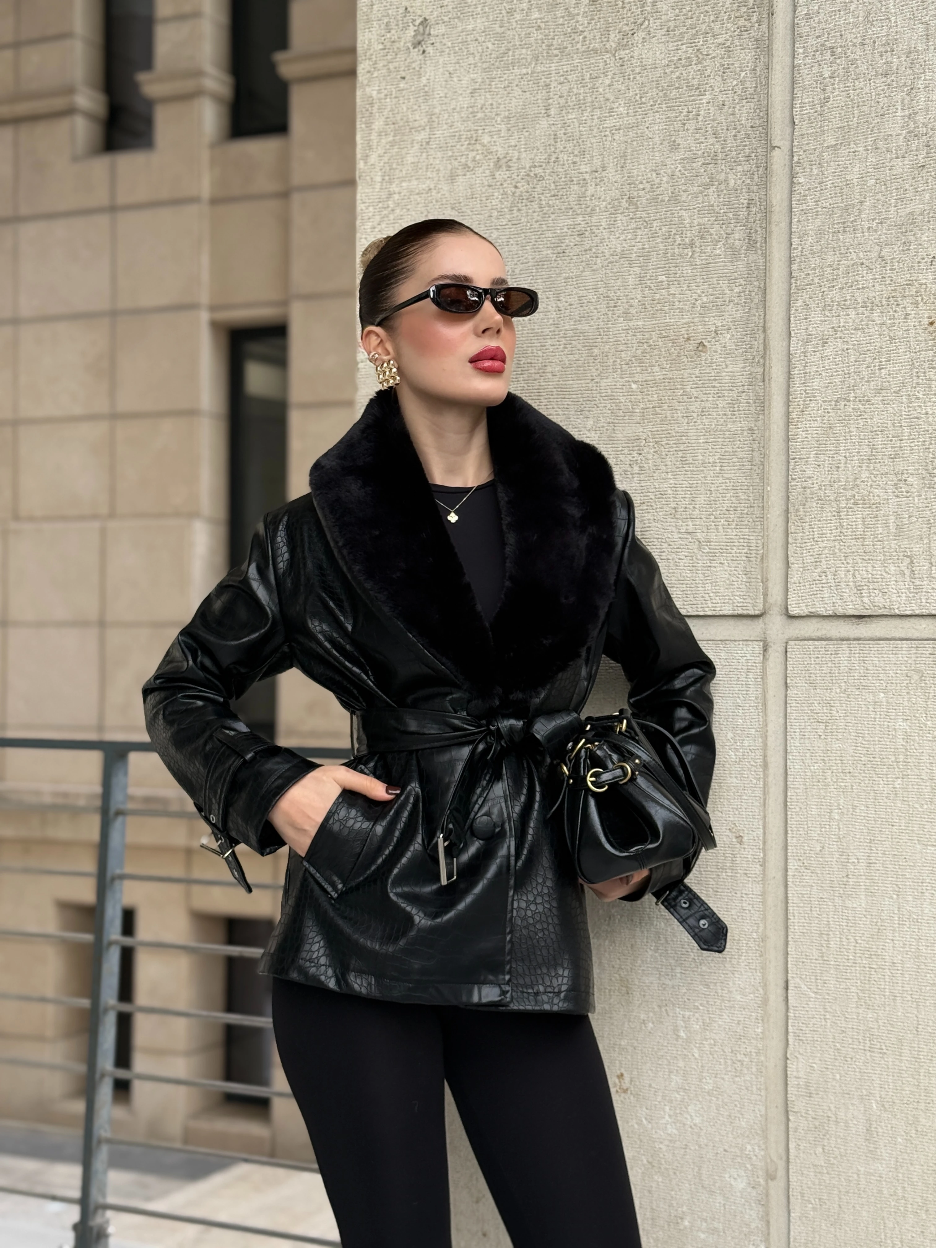 Kürk Yakalı Yılan Desenli Deri Ceket