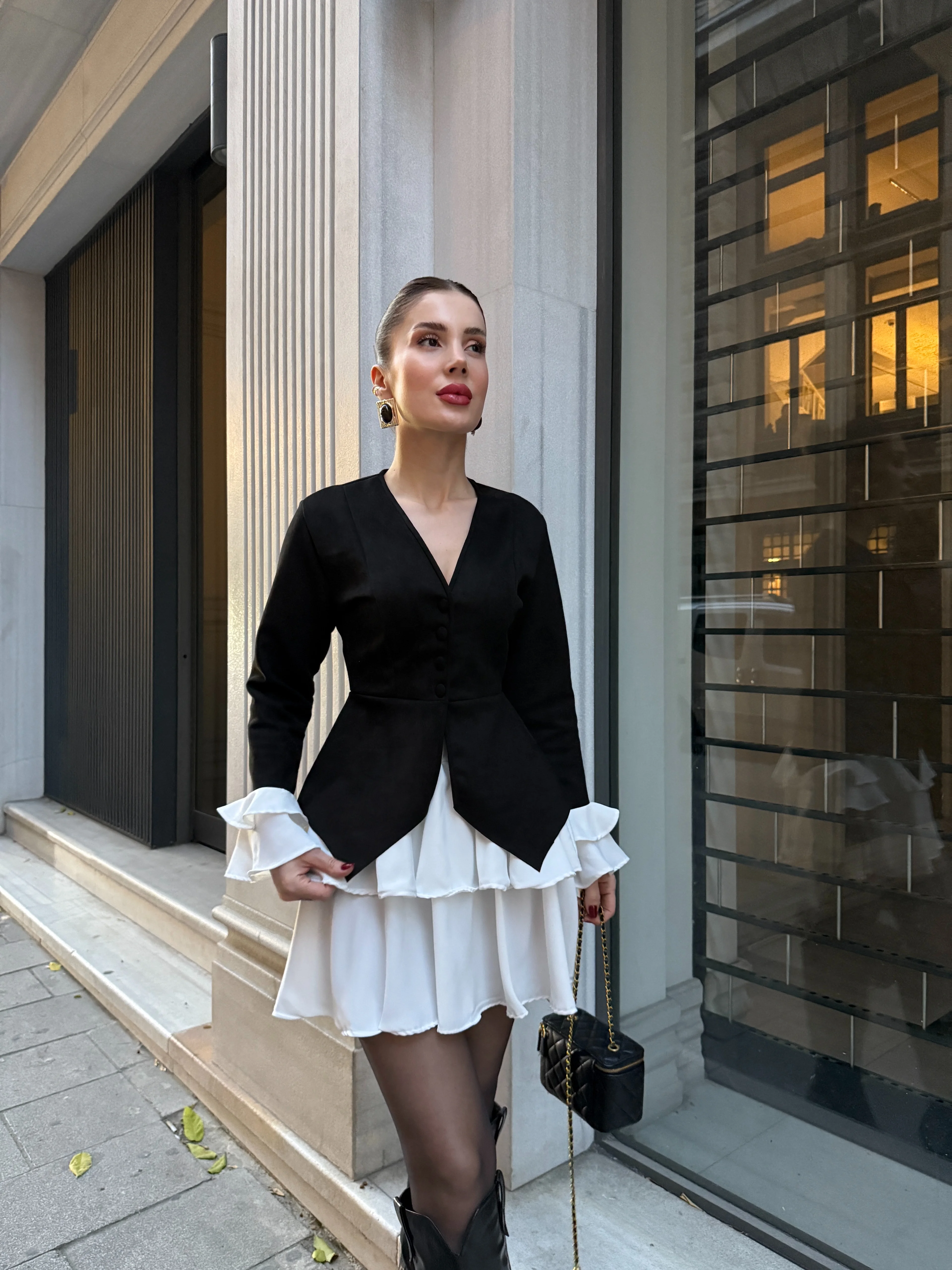 Süet Mini Fırfır Detaylı Takım - Siyah