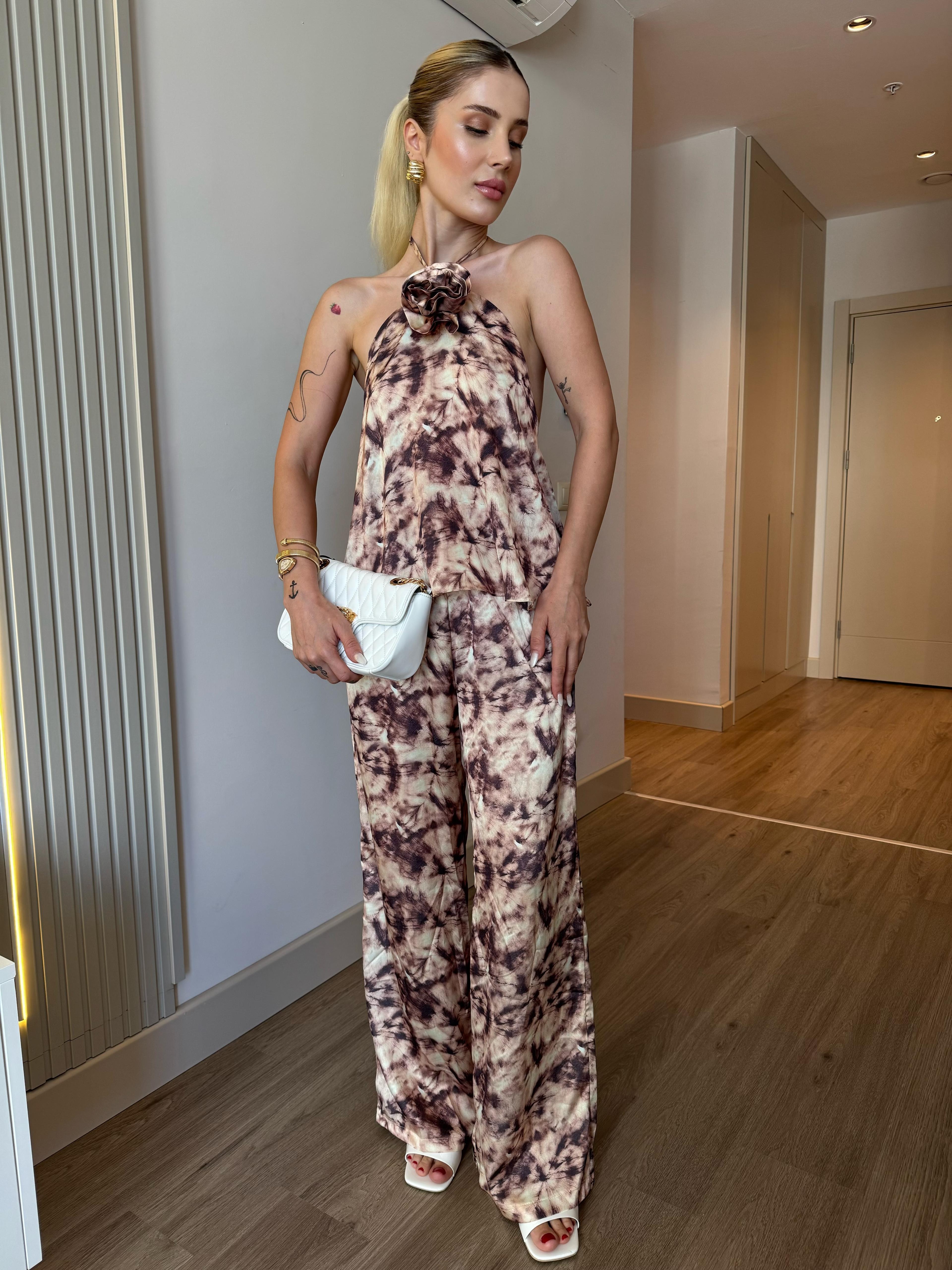 Gül Broş Bluz Pantalon Takım - Kahverengi