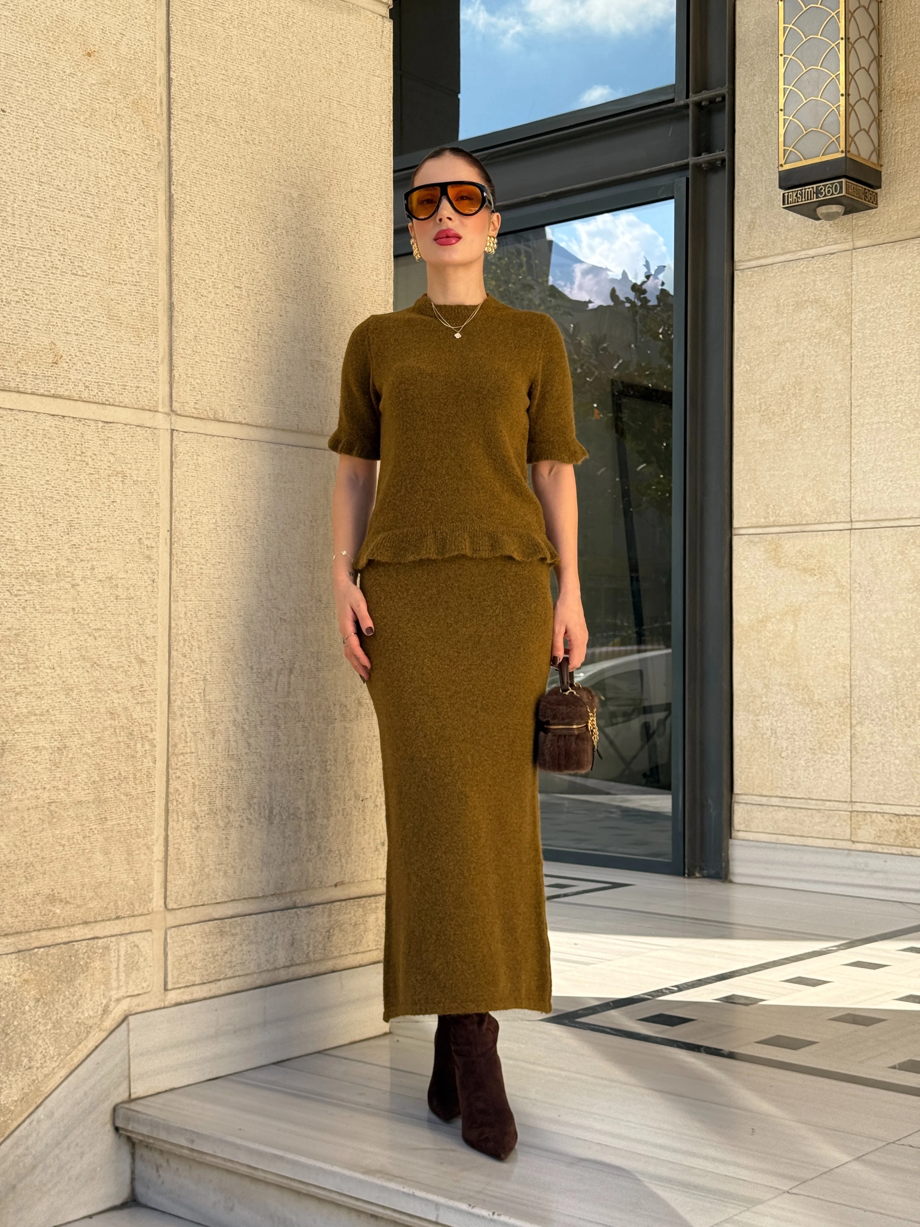 Fırfır Detaylı Uzun Triko Etekli Takım