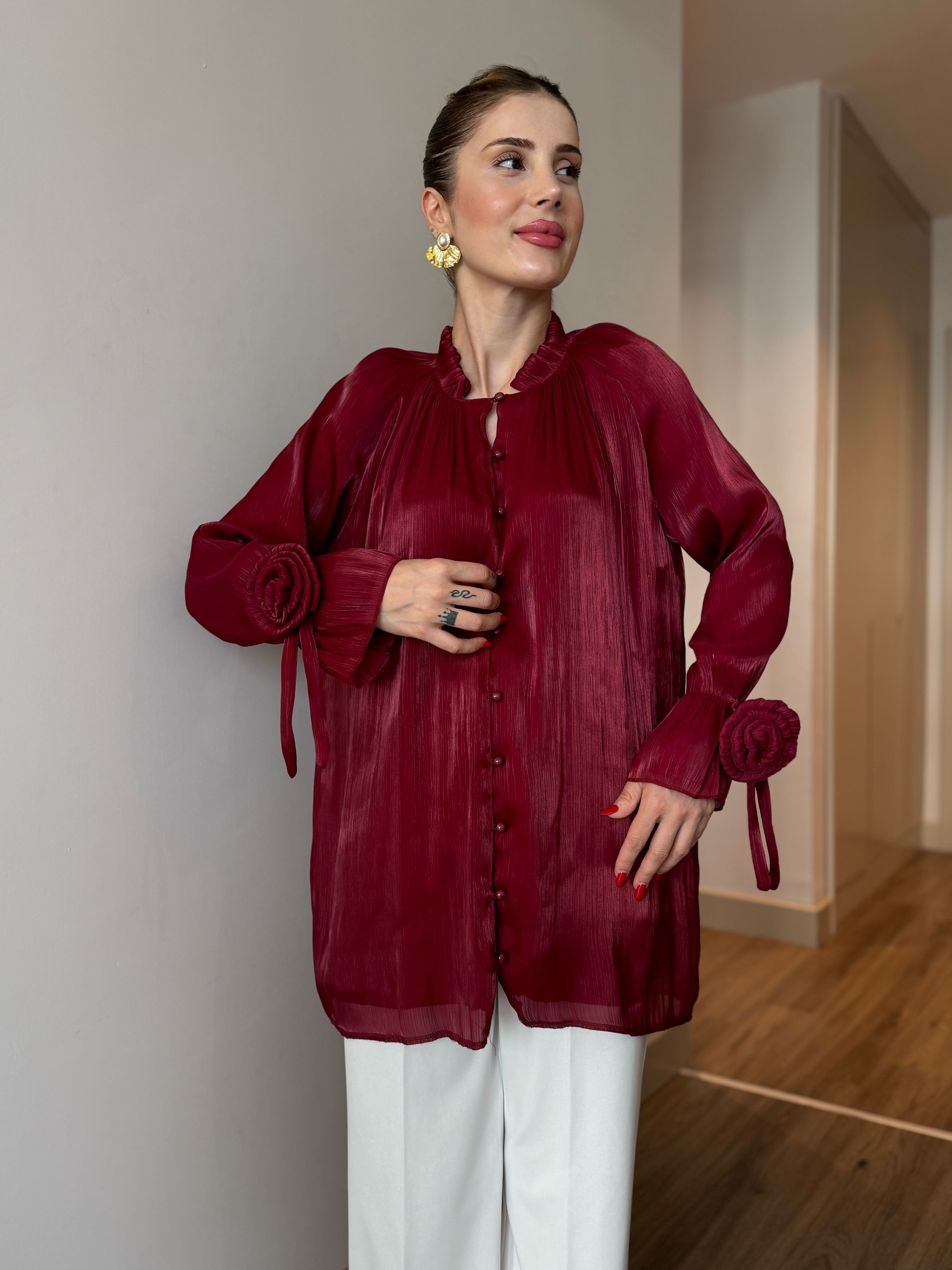 Volanlı Gül Detaylı Gömlek - Bordo