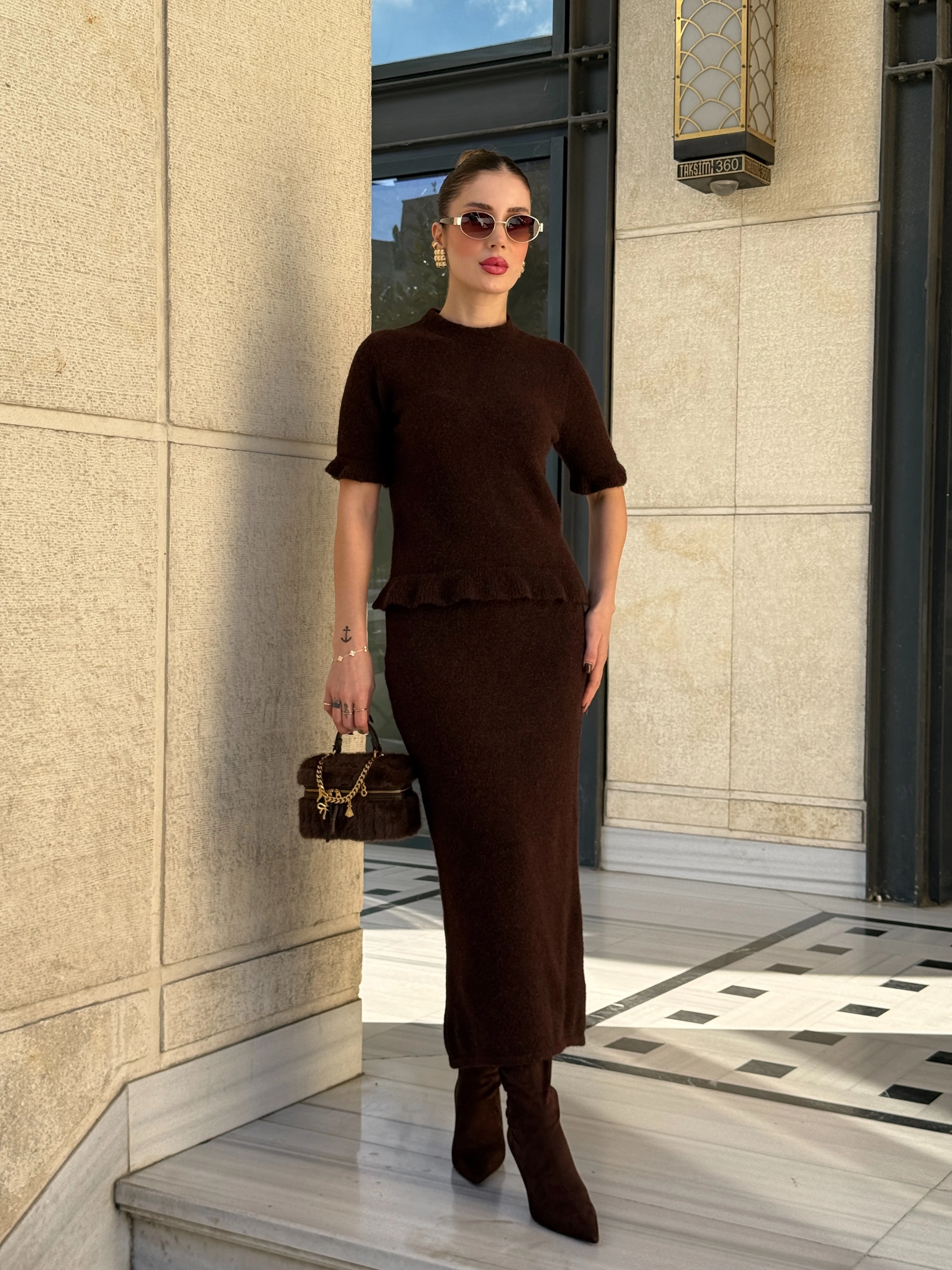 Fırfır Detaylı Uzun Triko Etekli Takım - Kahverengi