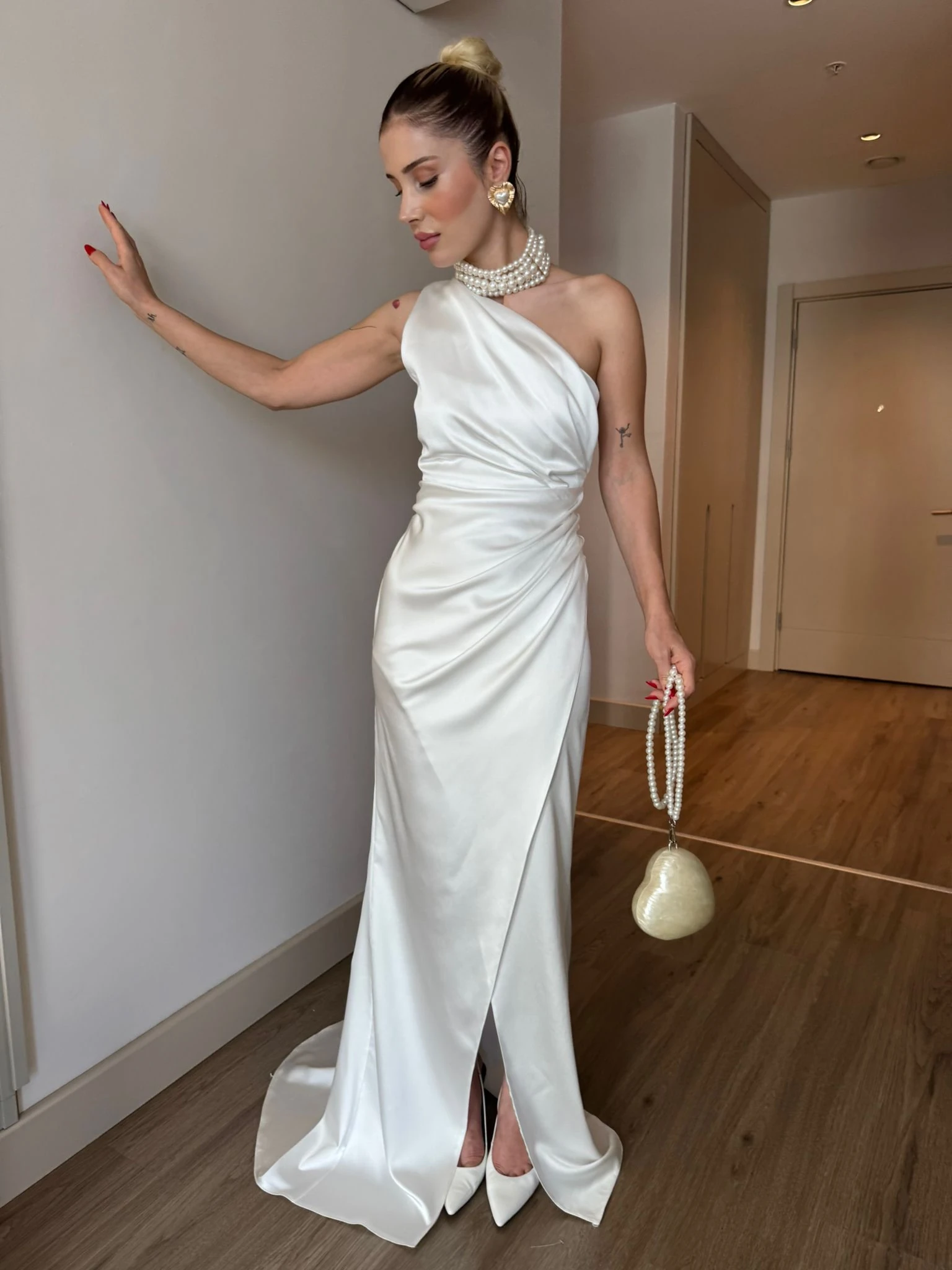 Tek Omuz Saten Abiye - Beyaz