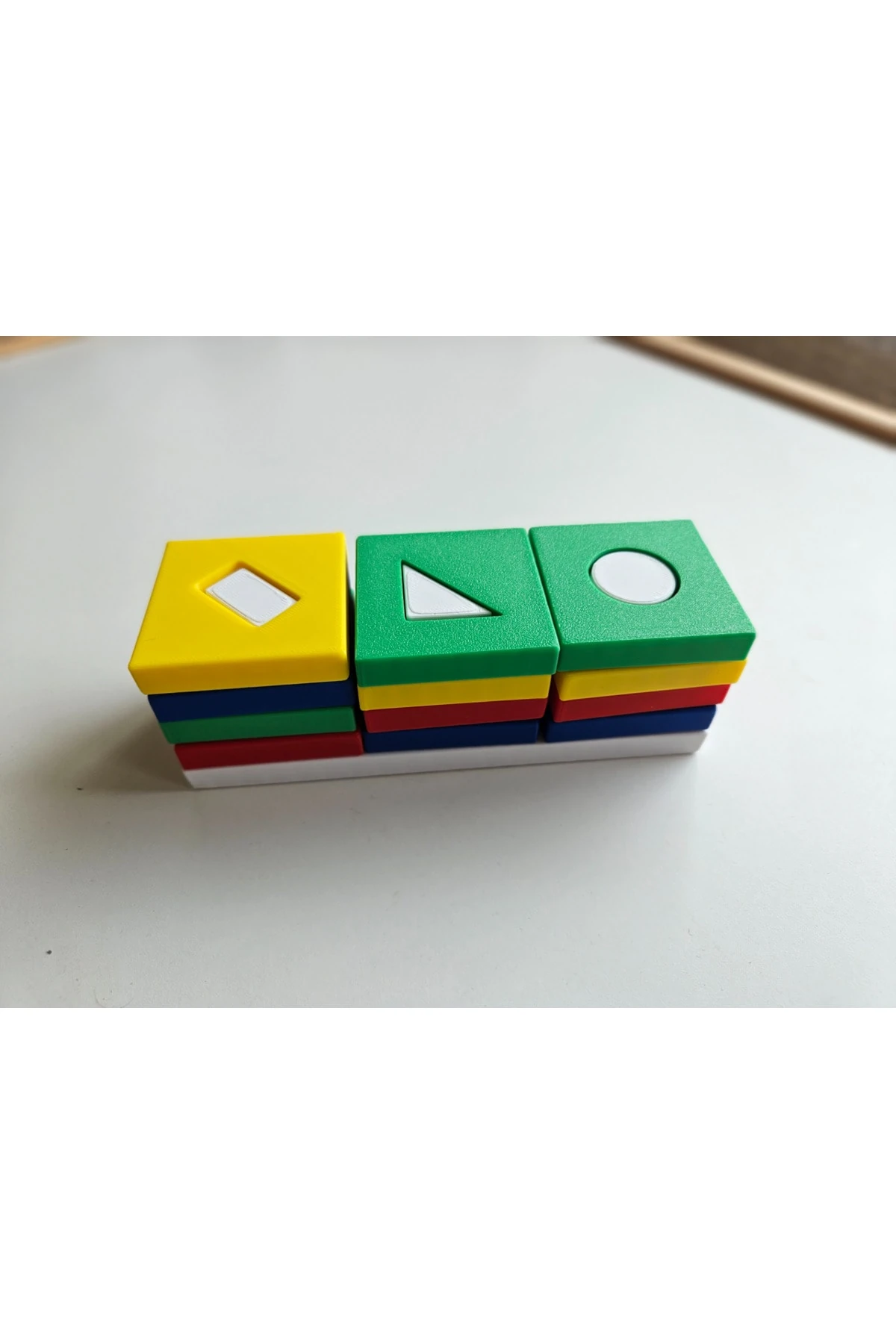 Montessori Şekil ve Renk Eşleştirme Oyunu - Montessori El Becerisi ve Renk Öğrenme Oyuncağı