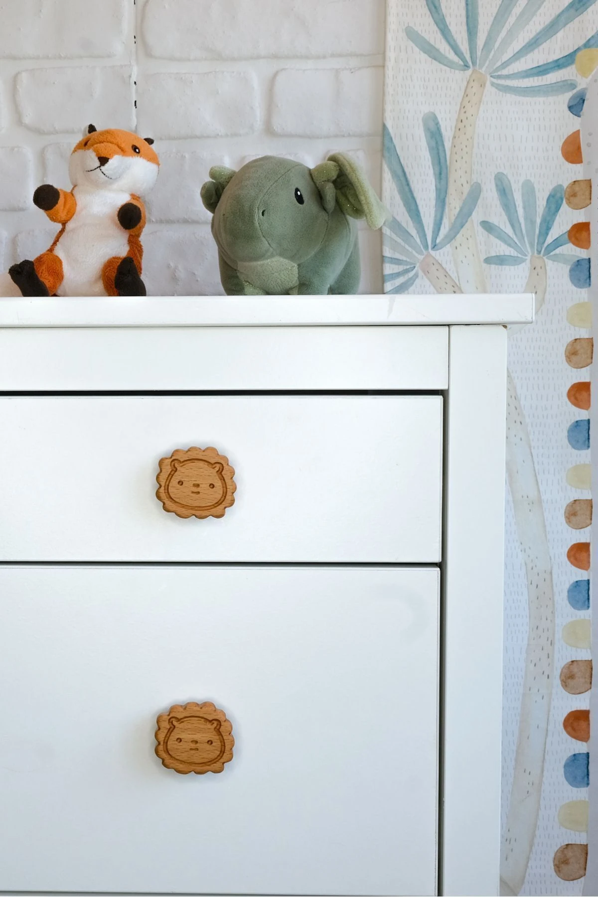 Ay Desenli (1 ADET) Bebek Çocuk Odası Ahşap Mobilya Dolap Çekmece Kulpu - aslan