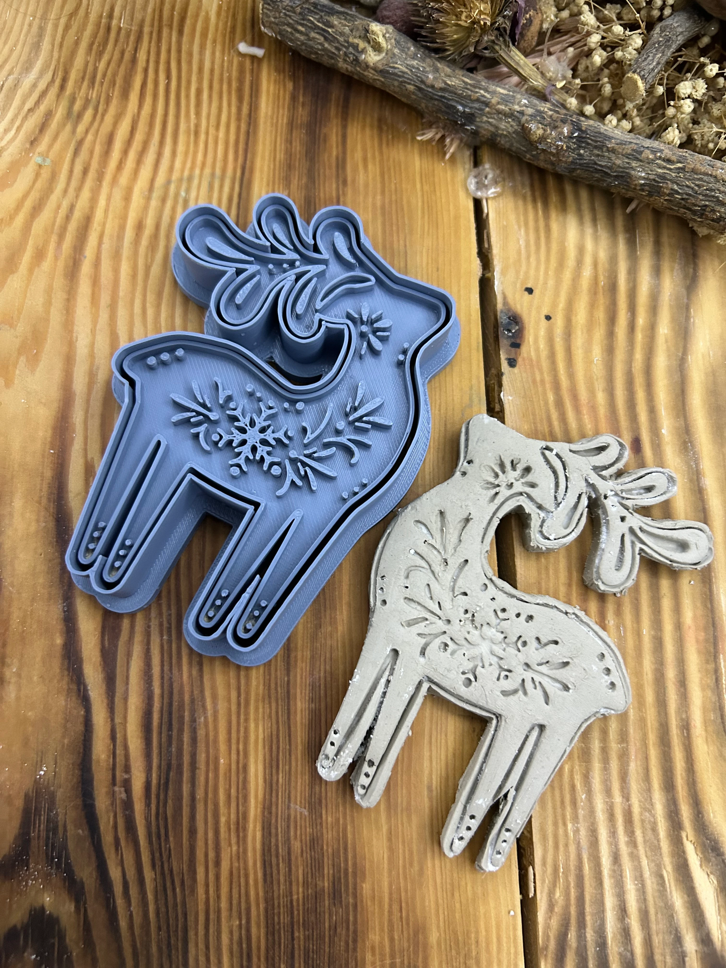 Reindeer Clay Stamp & Cutter Set – Christmas Ornament Maker | 9 cm (3.54 in)