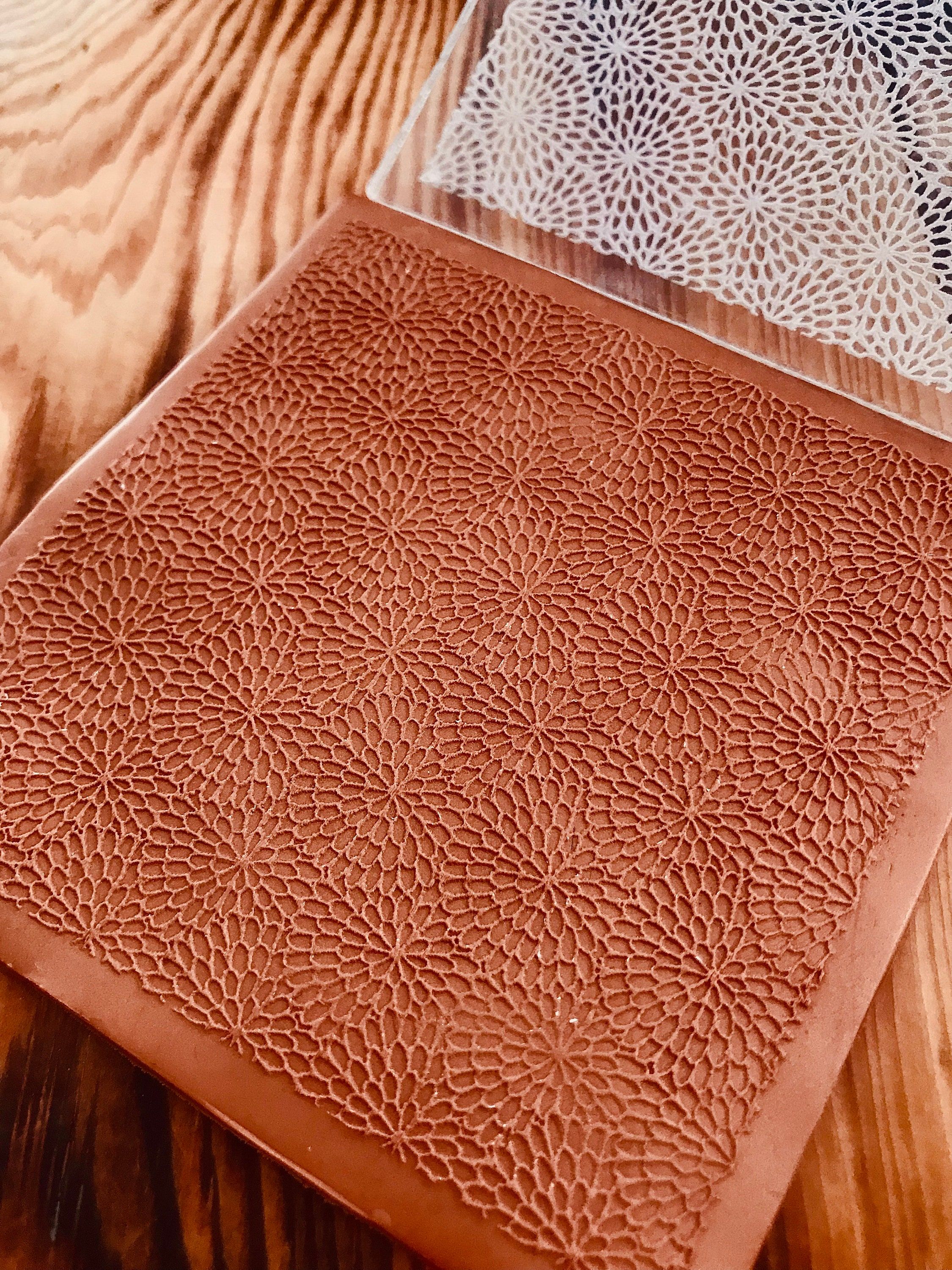 Floral Patterned Texture Mat – 10x10 cm Embossing Tile in Rubber or Acrylic | Polymer Clay, Fondant, Fimo, Sculpey Craft Stamp