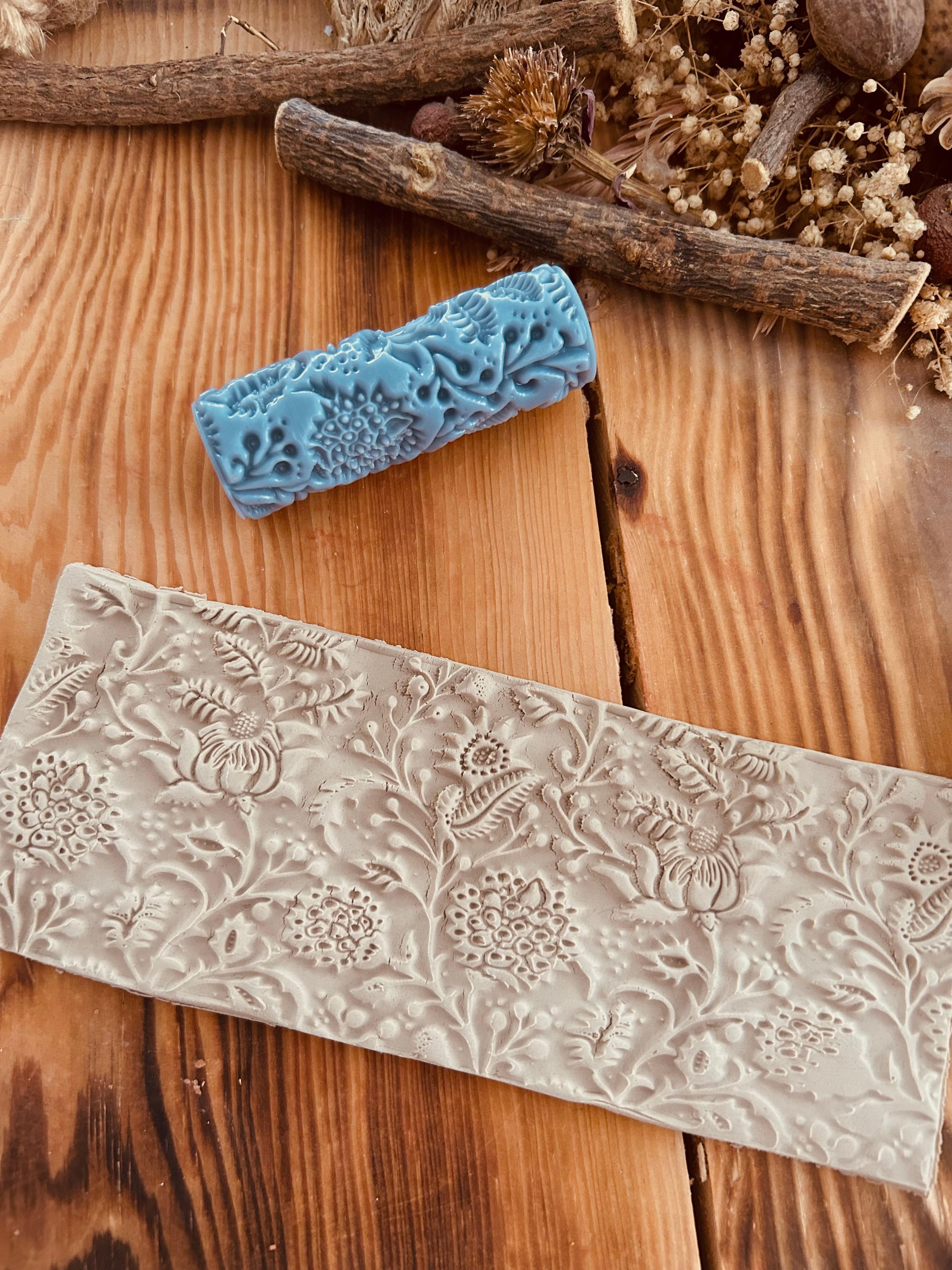 Floral Border Texture Roller for Polymer Clay – 7cm Embossing Roller for Air Dry Clay, Cookie Dough, Ceramic, Fondant, DIY Floral Pattern Tool