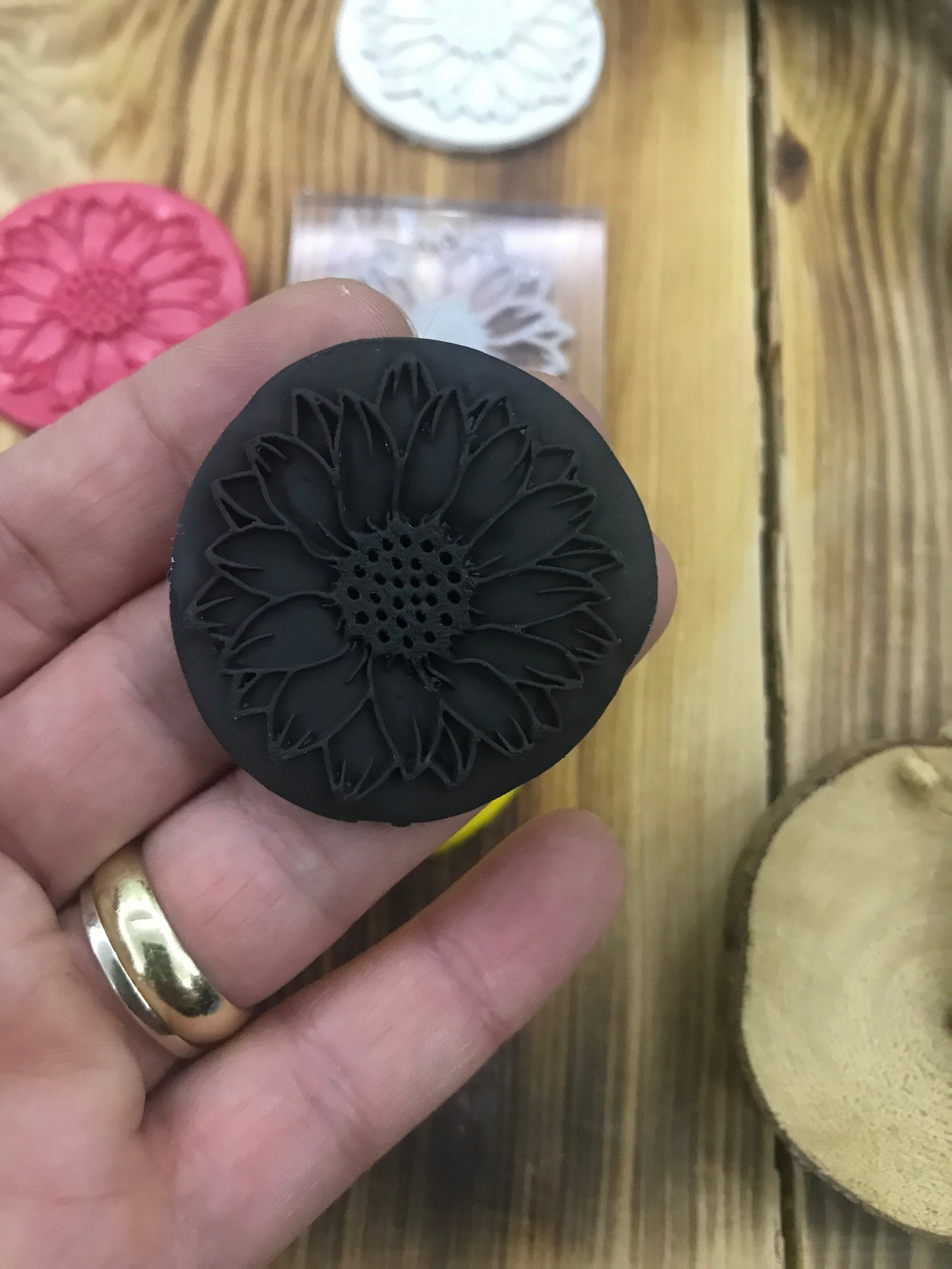 Daisy Rubber or Acrylic Texture Mat – Polymer Clay Stamp, Embossing Tool, Acrylic Texture Sheet, Plaque, Tile for Fimo, Sculpey, Cernit