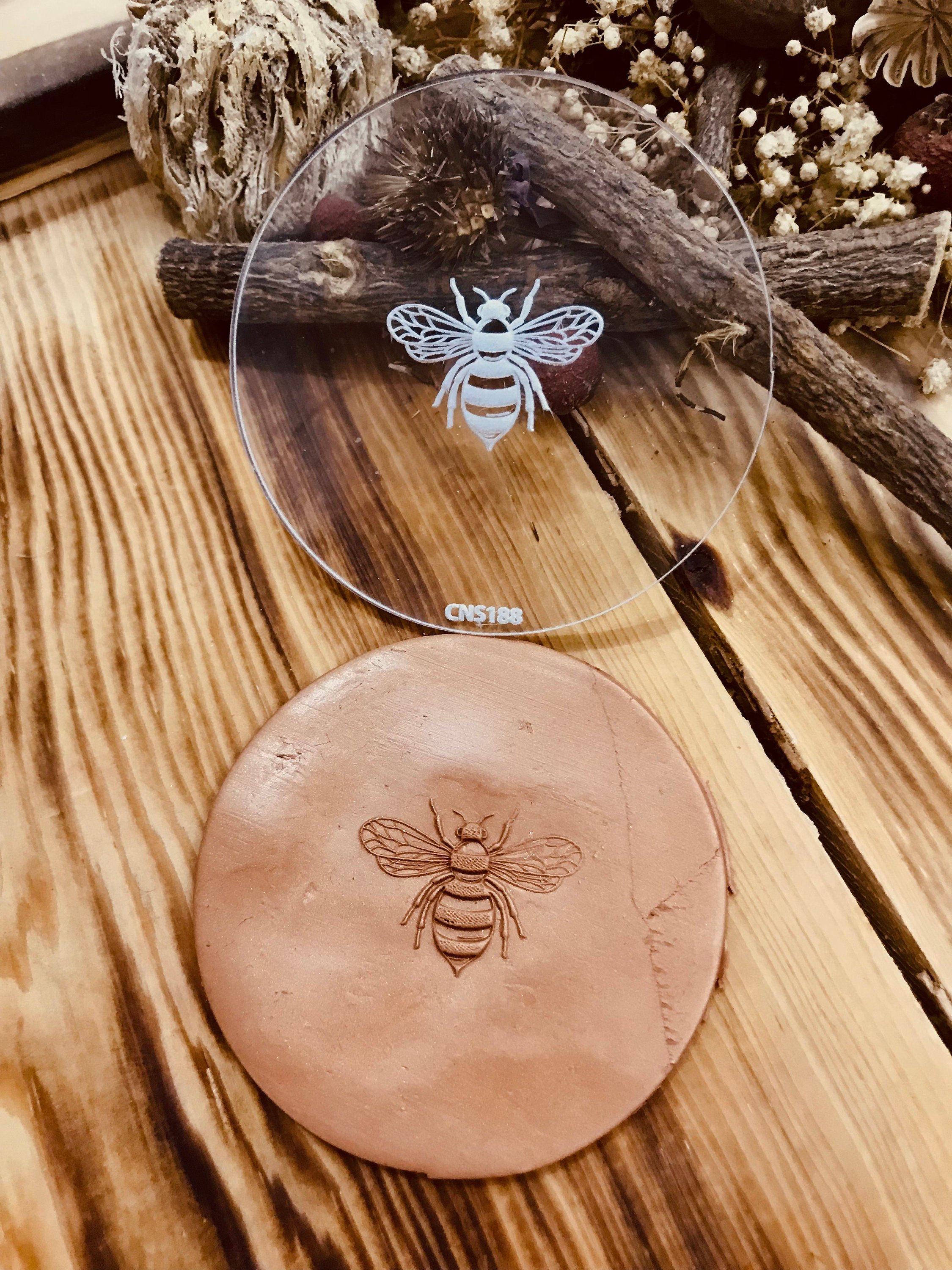 Honey Bee Pattern Texture Mat, Debossing Stamp, Acrylic clay texture tool, Texture Sheet,Ceramic Supplies, Texture Plate