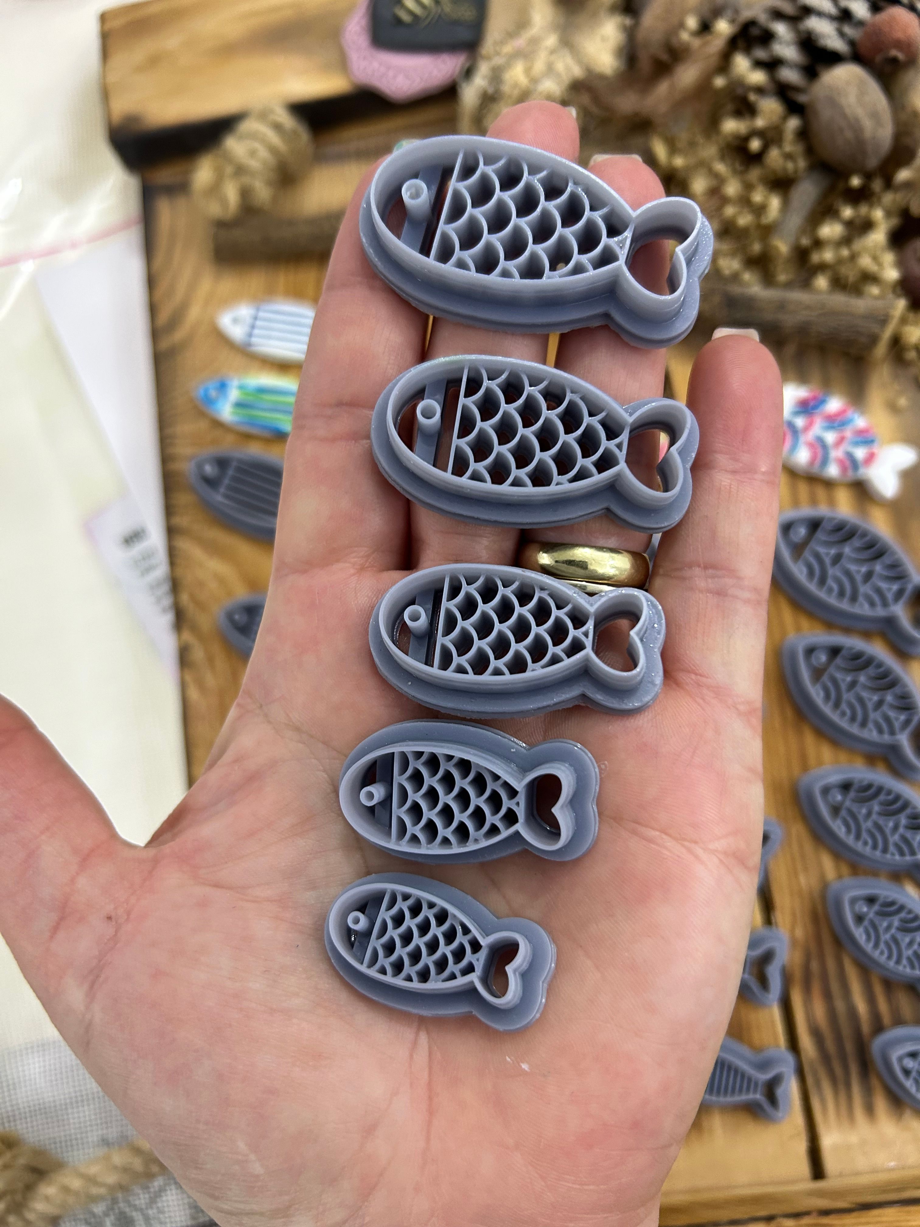 Fish Cutter Set – 4 Polymer Clay Cutters with Stripe & Scale Patterns – 3D Printed Fish Shape – Available in 25mm to 45mm Sizes