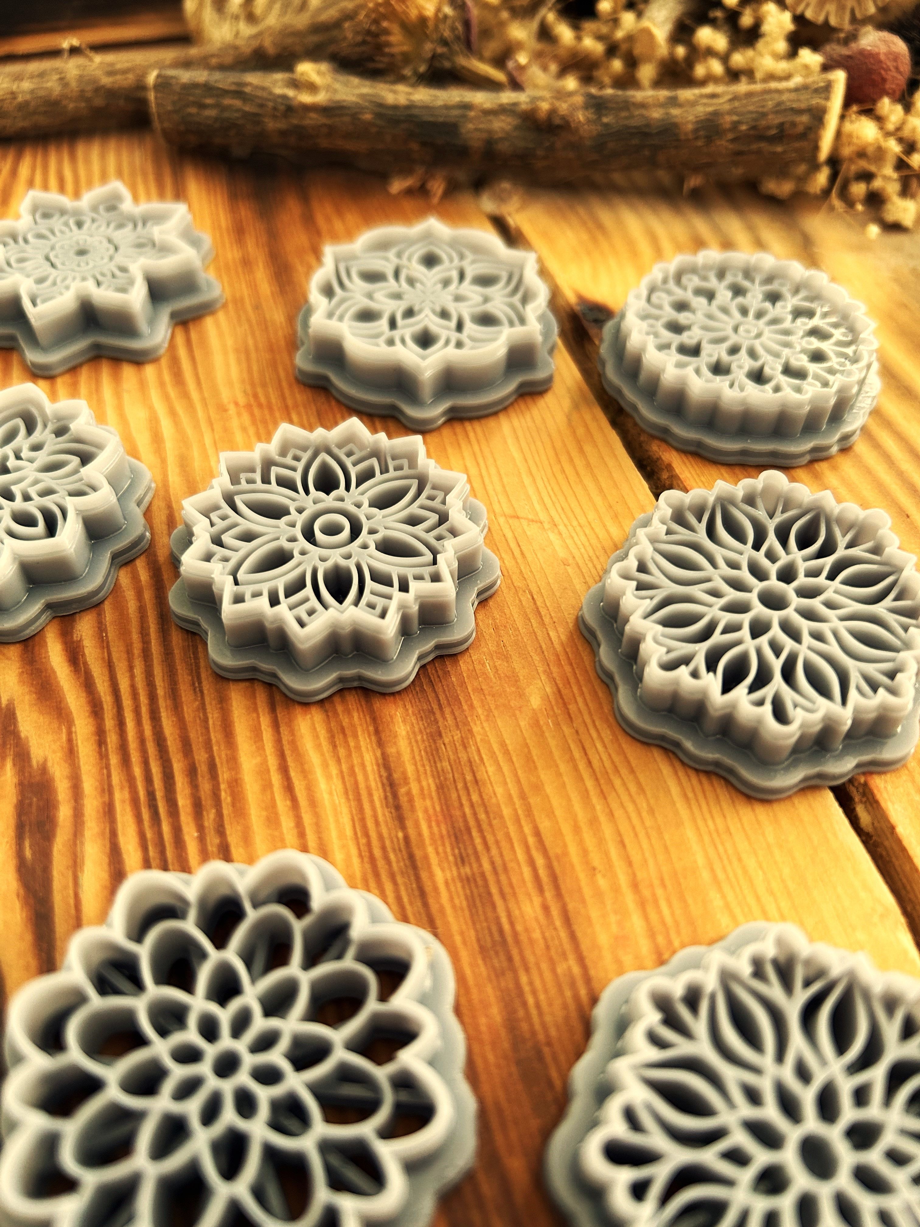 Mandala Clay Cutter Set – 9 Polymer Clay Cutters – Boho Mandala Pattern – 35mm to 50mm Sizes – 3D Printed Tools for Earrings & DIY Crafts