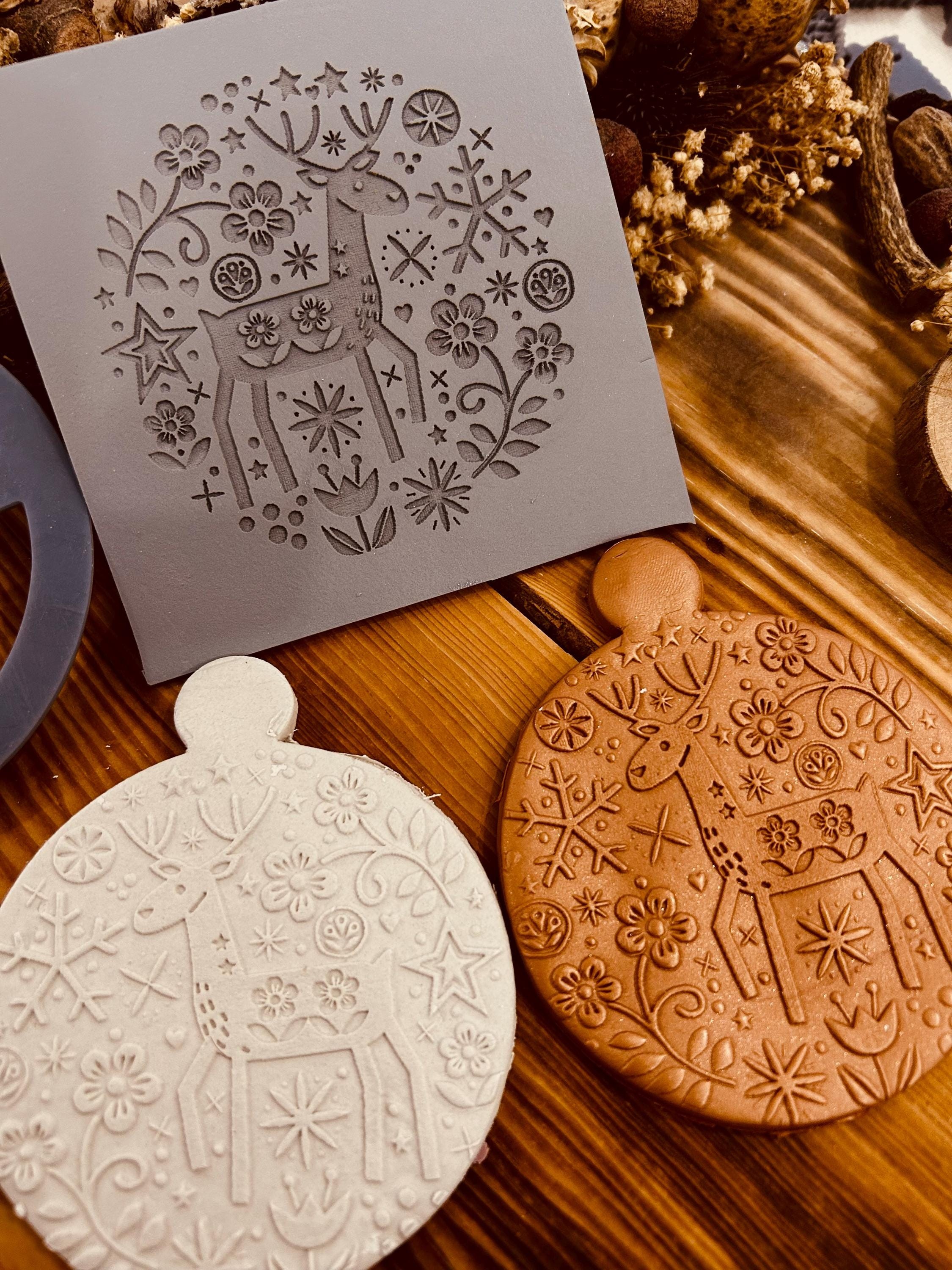 Deer with Flowers Rubber Texture Mat – 10x10 cm Nordic Style Stamp for Polymer Clay, Air Dry Clay + Free Gift Cutter
