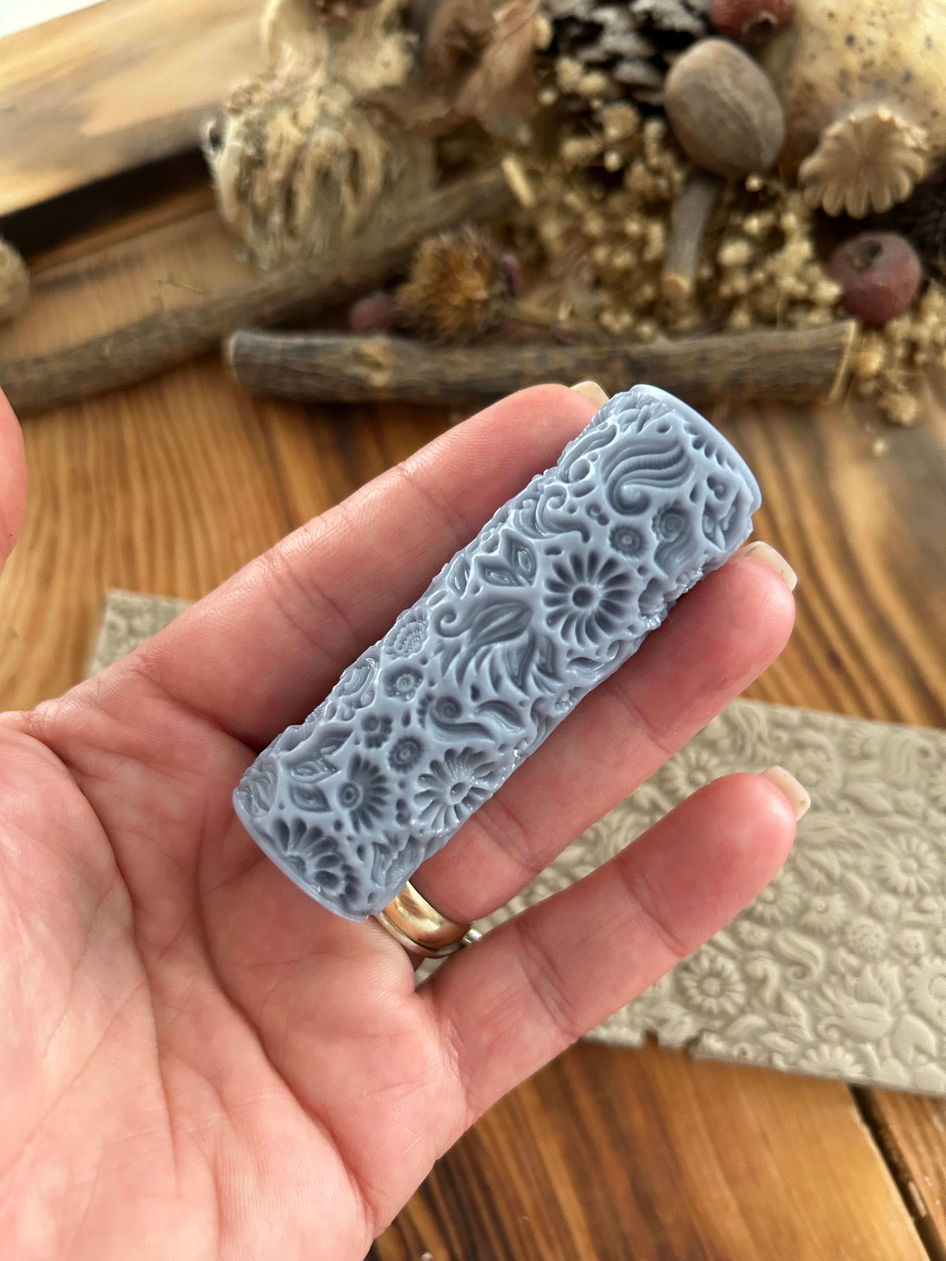 Cute Floral Border Texture Roller for Polymer Clay – 7cm Embossing Roller for Air Dry Clay, Cookie Dough, Ceramic, Fondant, DIY Floral Pattern Tool