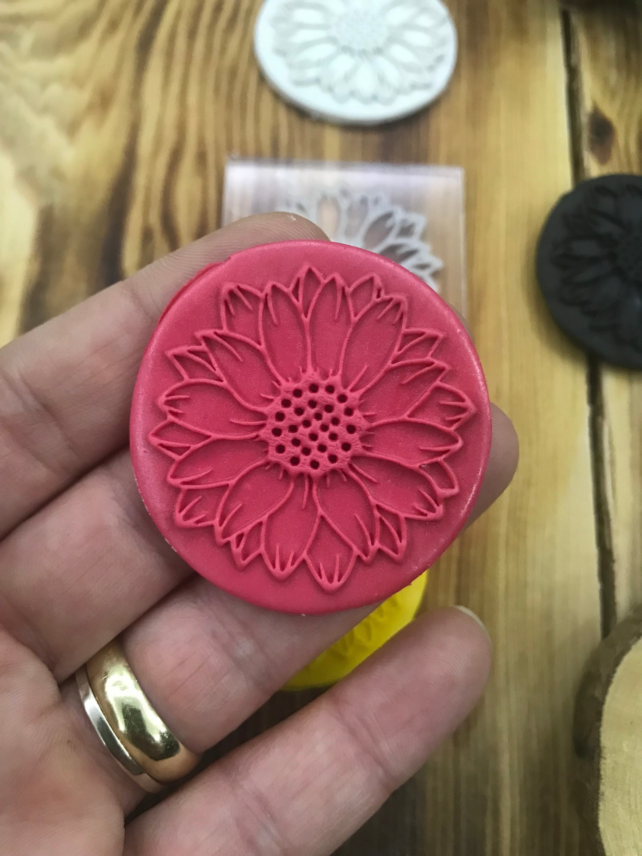 Daisy Rubber or Acrylic Texture Mat – Polymer Clay Stamp, Embossing Tool, Acrylic Texture Sheet, Plaque, Tile for Fimo, Sculpey, Cernit