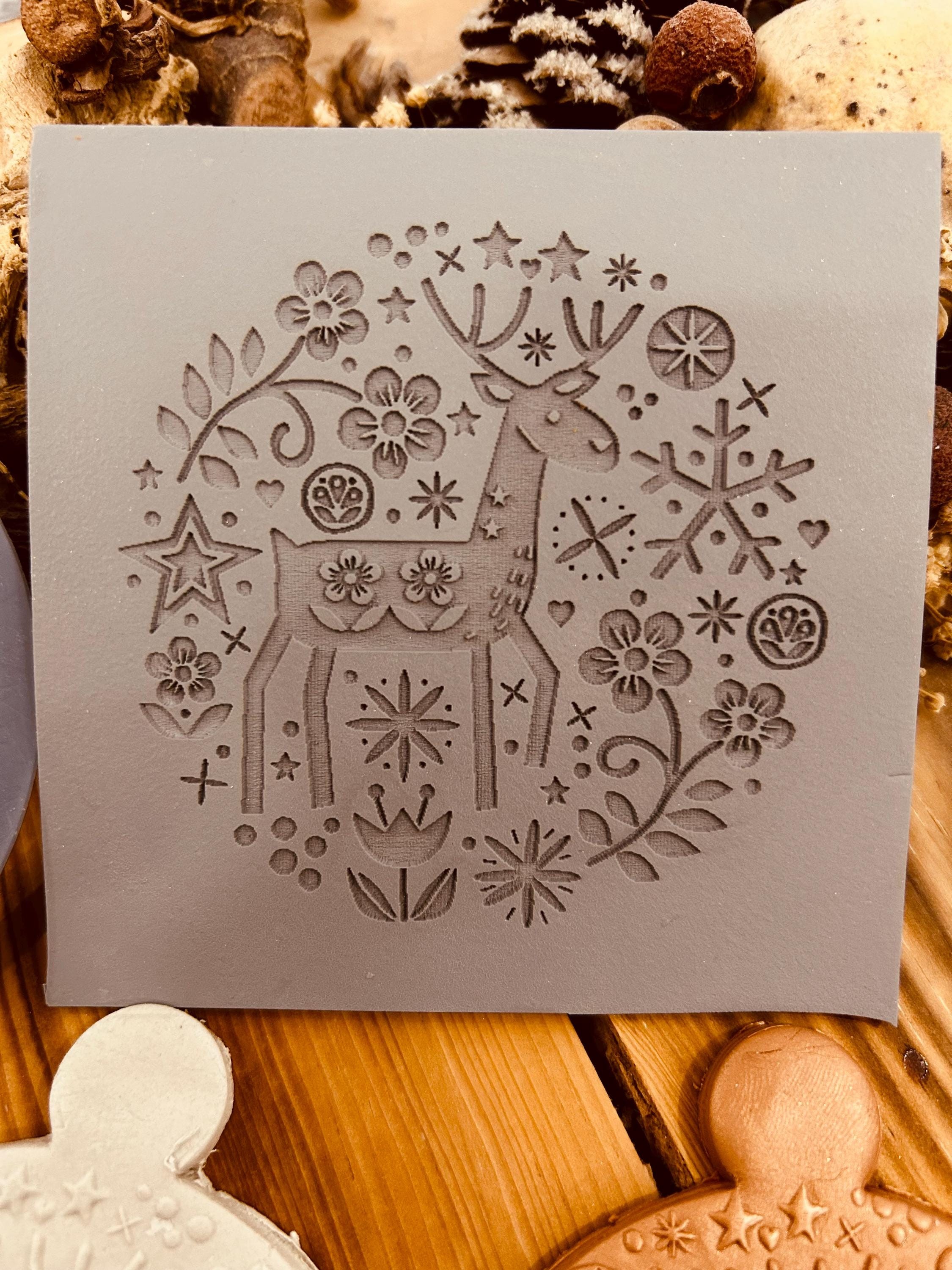 Deer with Flowers Rubber Texture Mat – 10x10 cm Nordic Style Stamp for Polymer Clay, Air Dry Clay + Free Gift Cutter