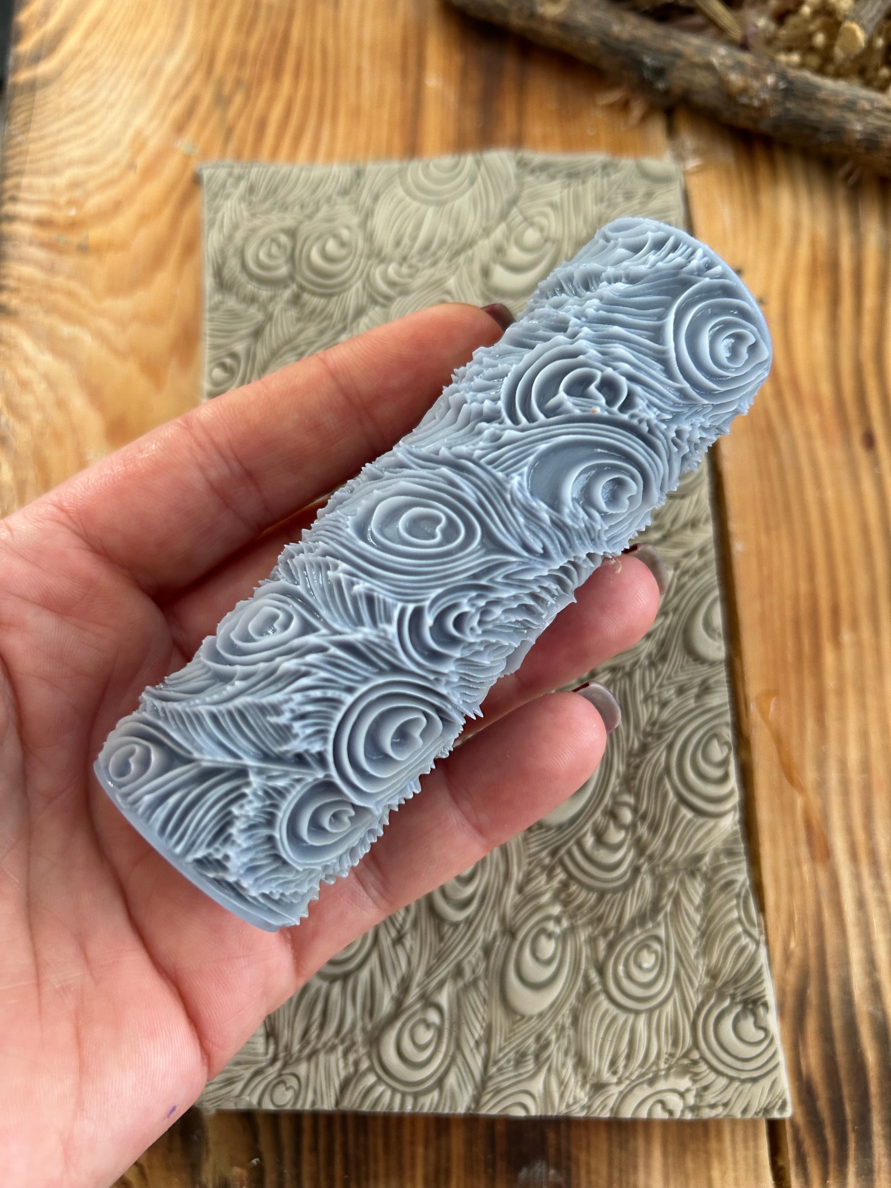 Peacock Feather Texture Roller – 10 cm Embossing Tool for Polymer Clay, Air Dry Clay And Soap