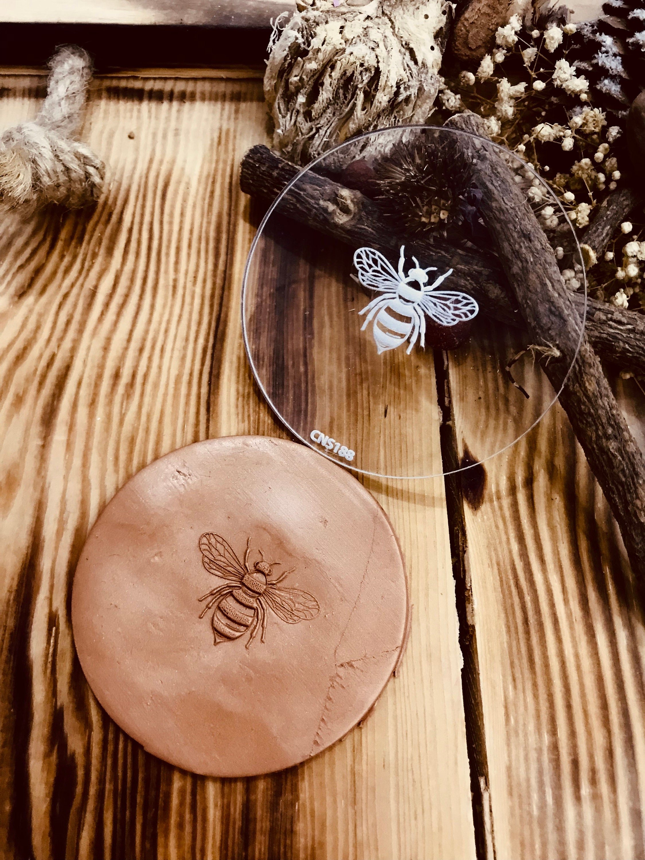Honey Bee Pattern Texture Mat, Debossing Stamp, Acrylic clay texture tool, Texture Sheet,Ceramic Supplies, Texture Plate
