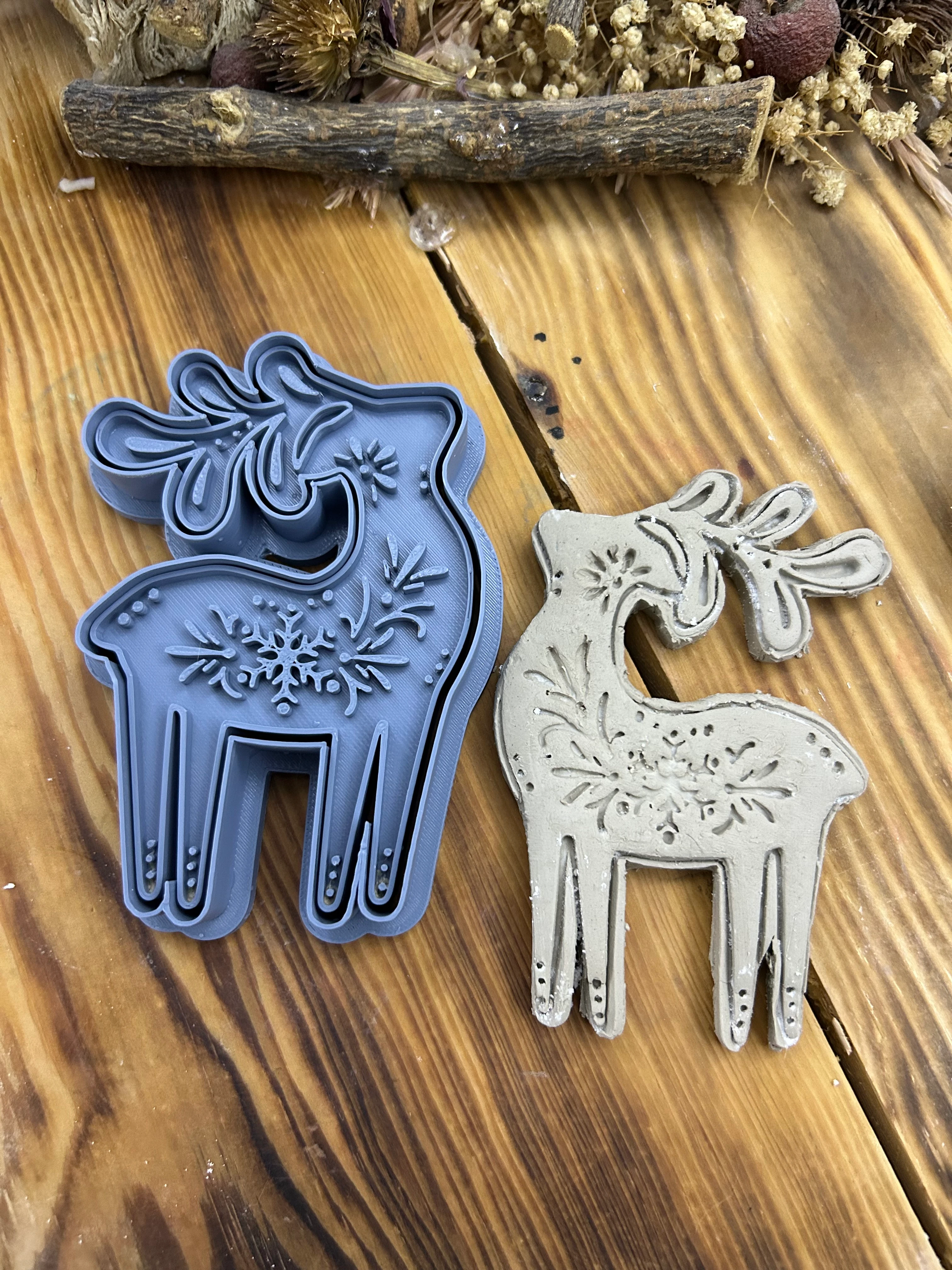 Reindeer Clay Stamp & Cutter Set – Christmas Ornament Maker | 9 cm (3.54 in)