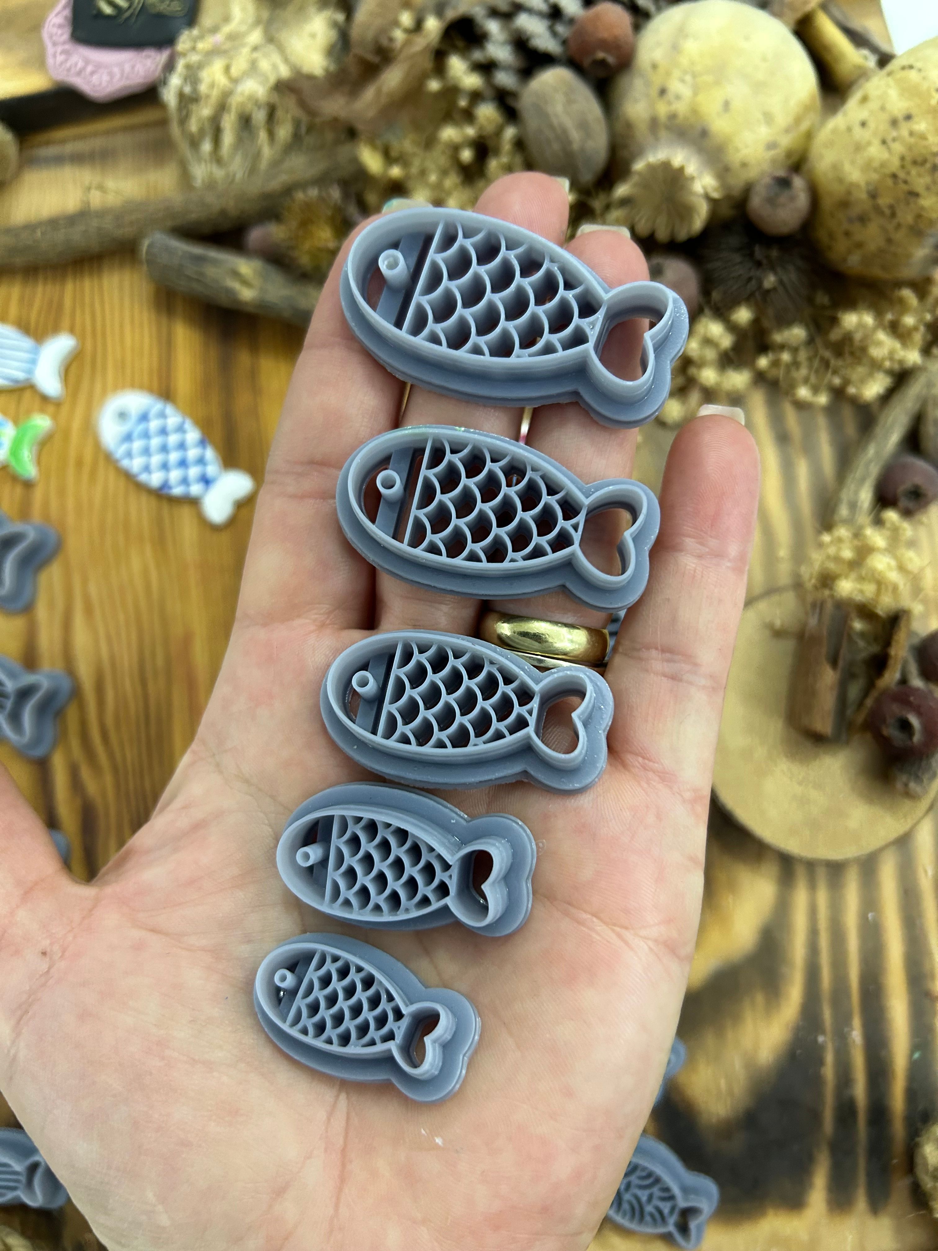 Fish Cutter Set – 4 Polymer Clay Cutters with Stripe & Scale Patterns – 3D Printed Fish Shape – Available in 25mm to 45mm Sizes