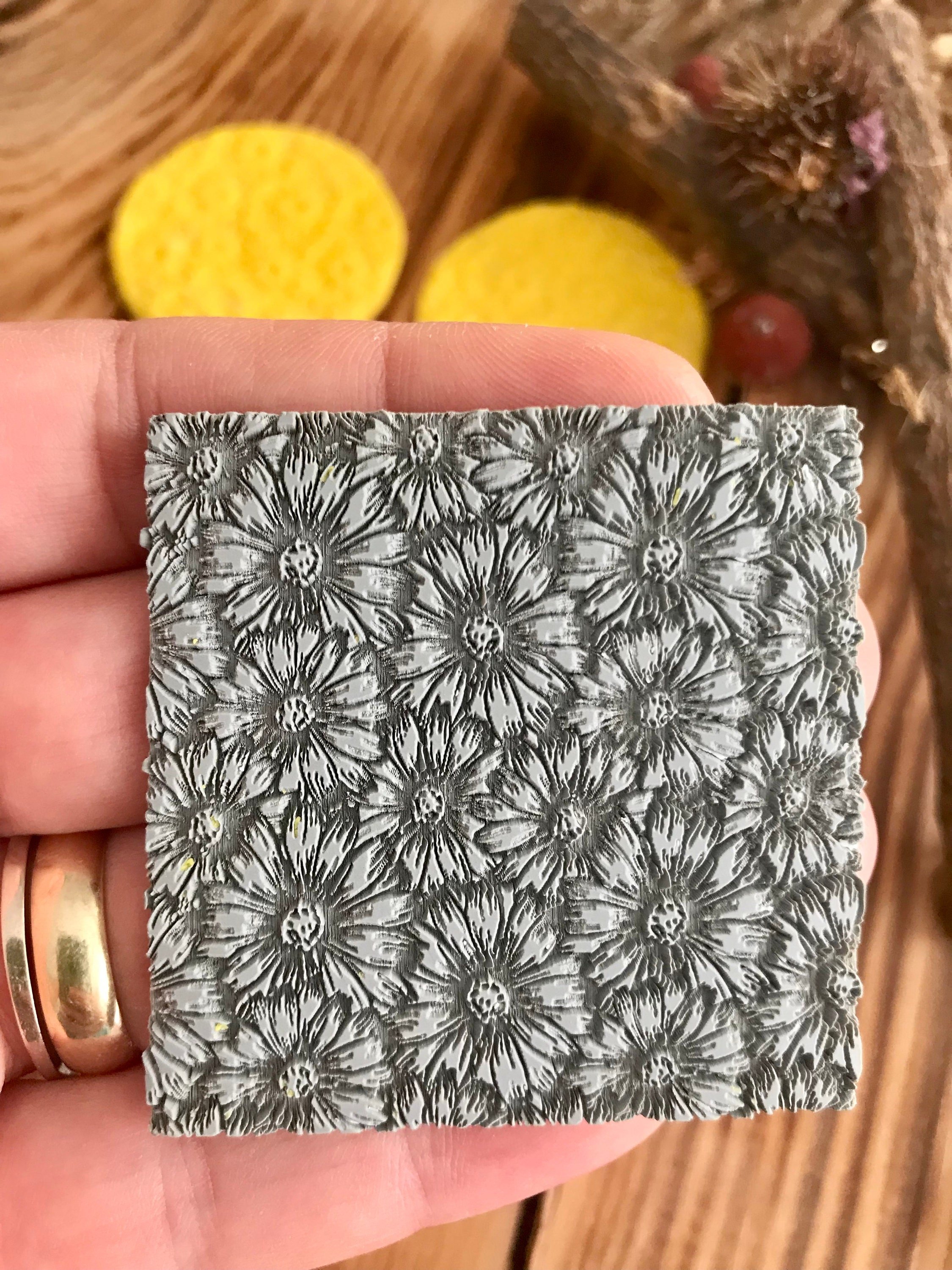Sunflower/Daisy Pattern Rubber Texture Mat⎥Polymer Clay Tools⎥Earring Making⎥Hand Roller⎥Clay Texture Tool⎥Jewellery Tools