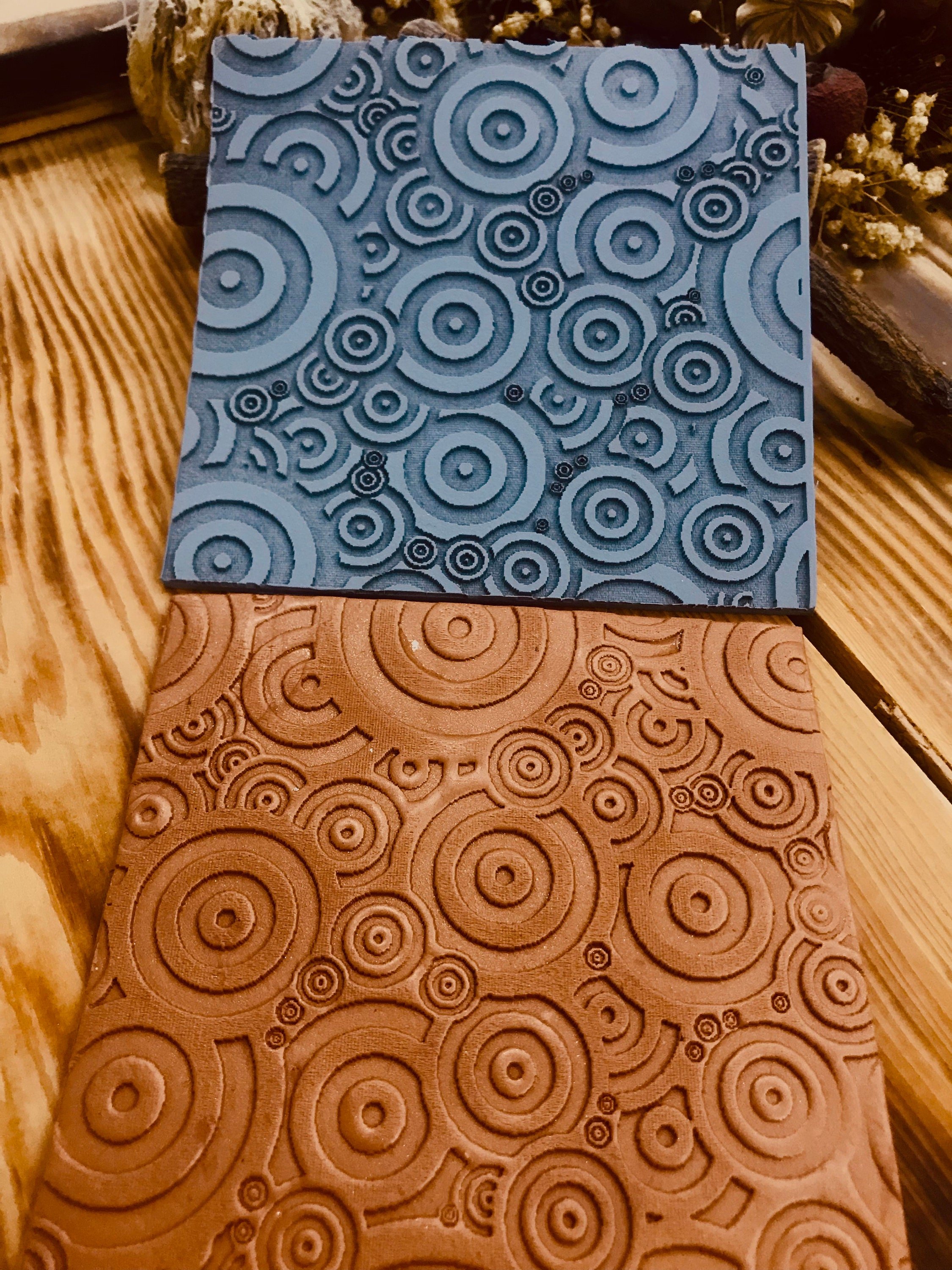 Circle Geometrical Pattern Rubber Texture Mat – 10x10 cm Rubber Sheet for Polymer Clay, Jewelry Making & Clay Rolling Tools
