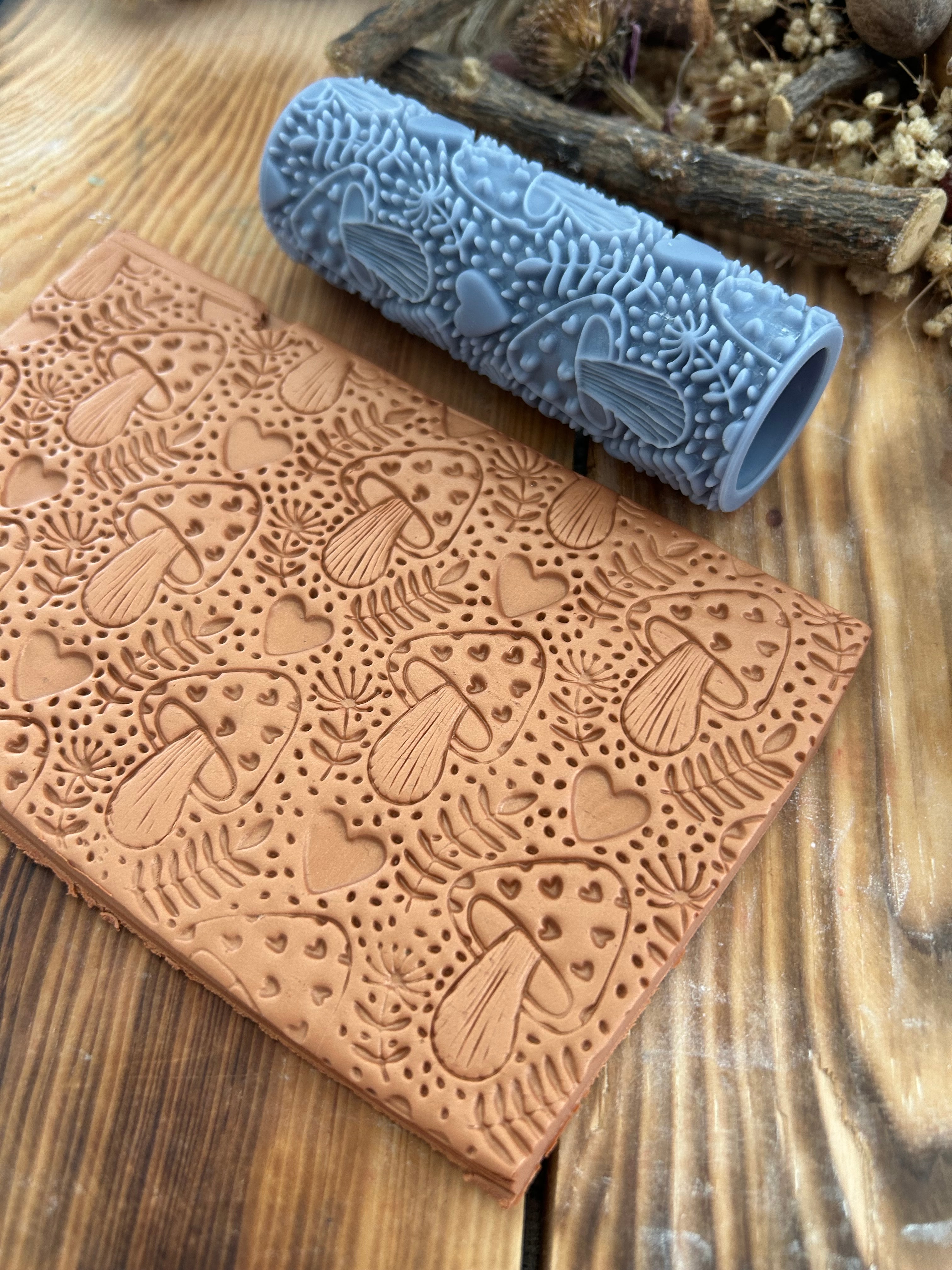 Mushroom Heart Pattern Texture Roller – 10cm Embossing Roller for Polymer Clay, Air Dry Clay, Soap, Metal Clay & DIY Crafts