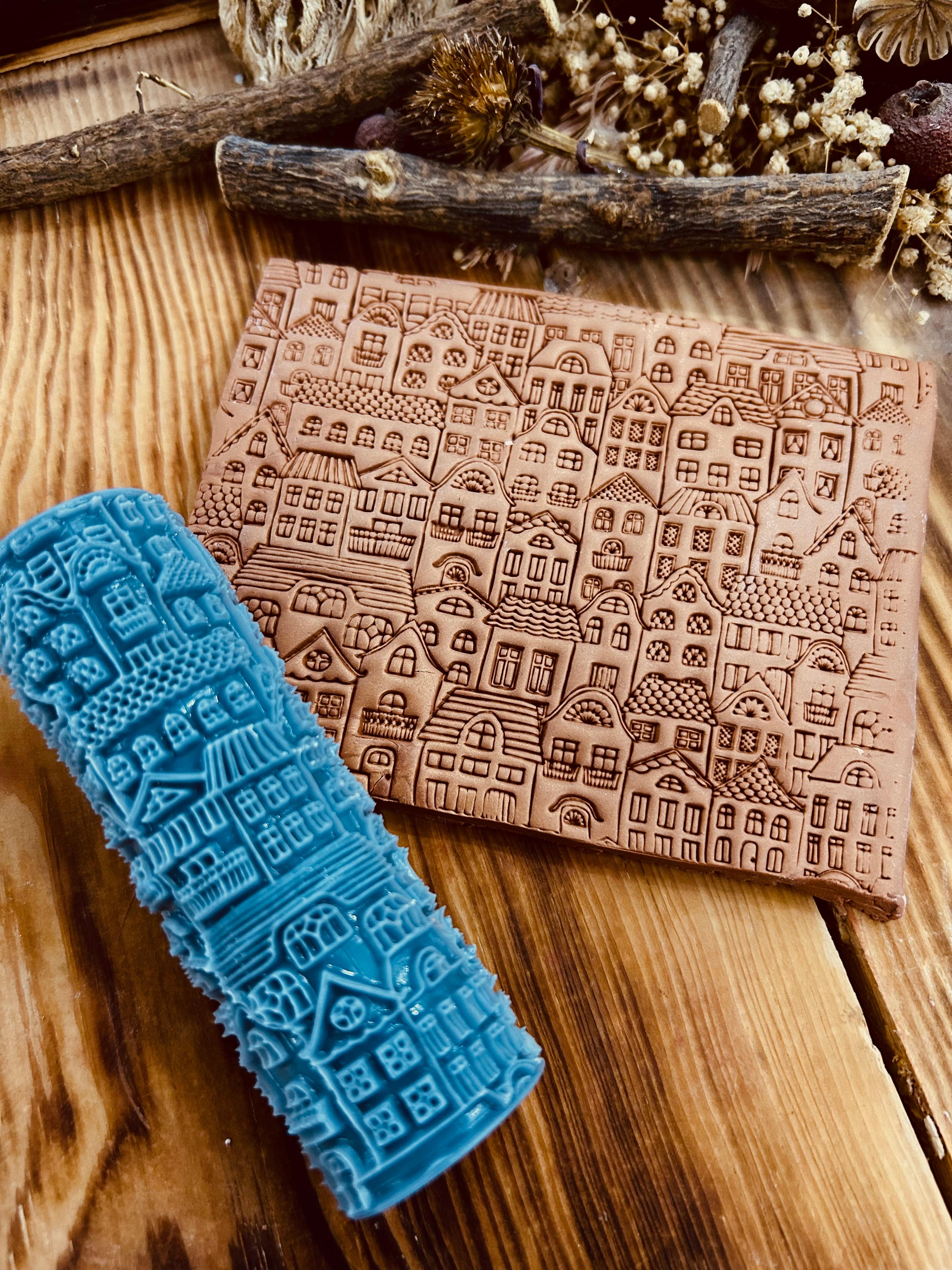 Cityscape & Houses Pattern Texture Roller – 10cm Embossing Roller for Polymer Clay, Air Dry Clay, Soap, Metal Clay, DIY Crafts