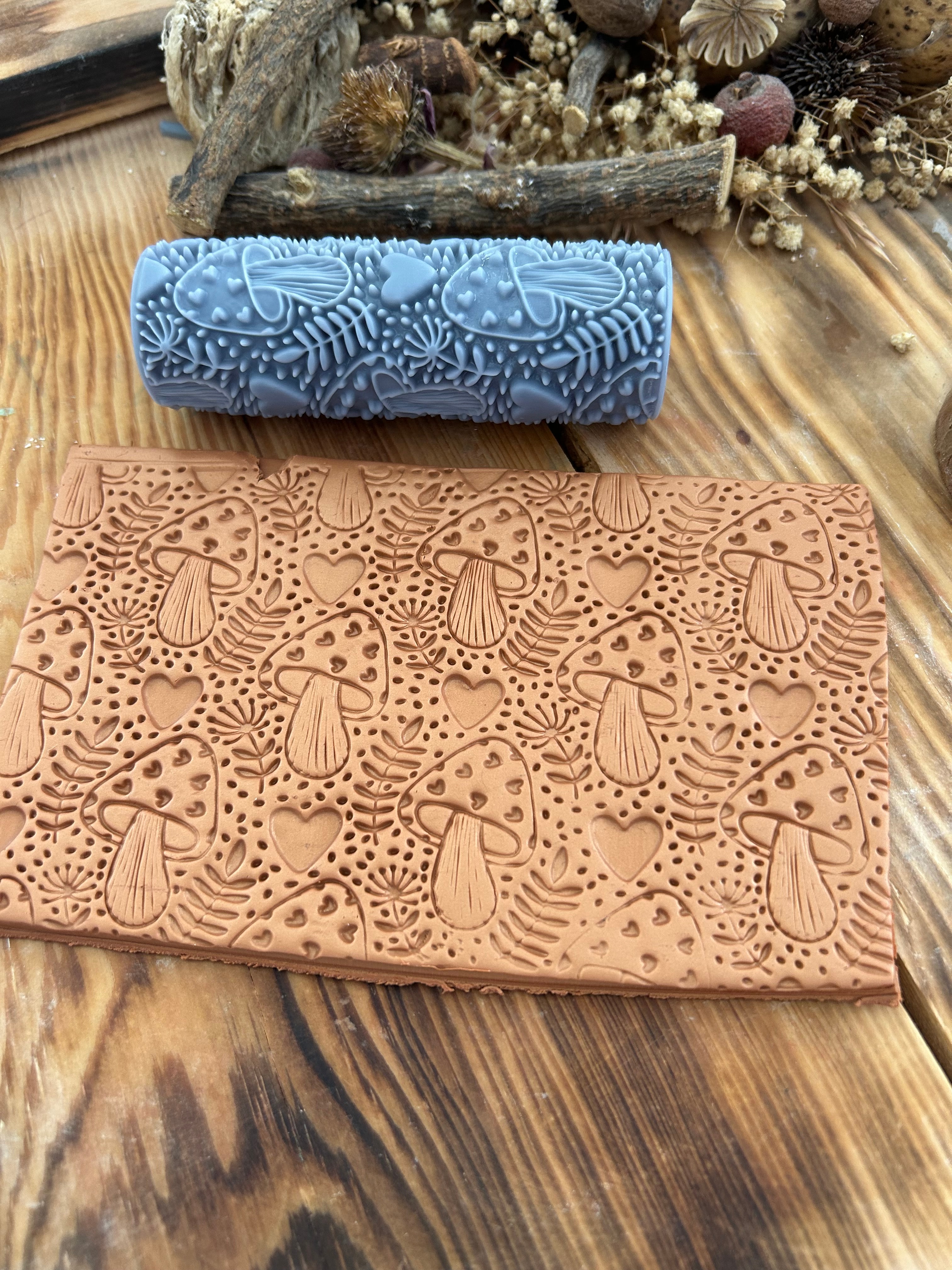 Mushroom Heart Pattern Texture Roller – 10cm Embossing Roller for Polymer Clay, Air Dry Clay, Soap, Metal Clay & DIY Crafts